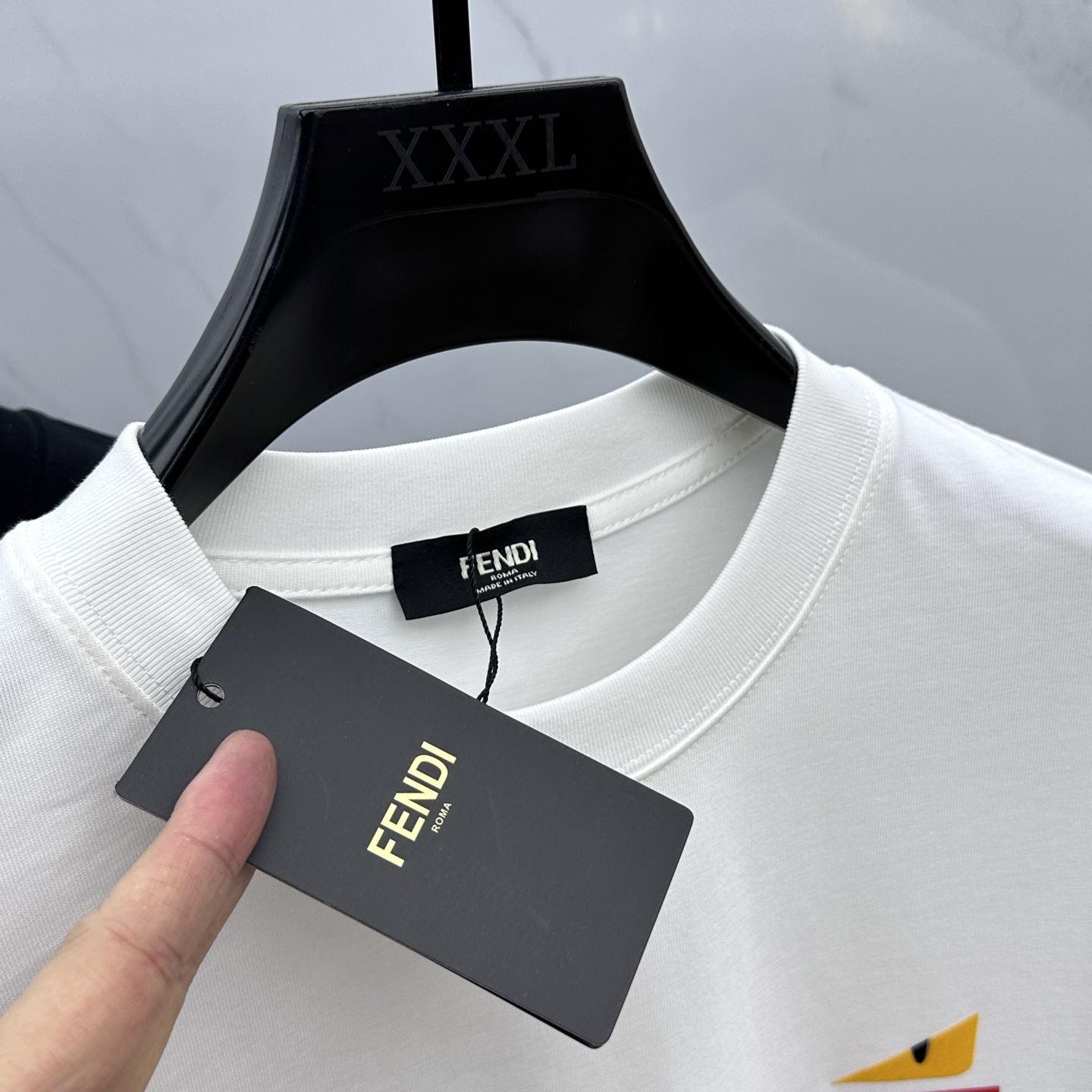  🆕Fendi*芬迪 2025FW春夏新品圆领打底外穿T恤，立体感logo微廓形半袖纯棉打底，手感面糯有