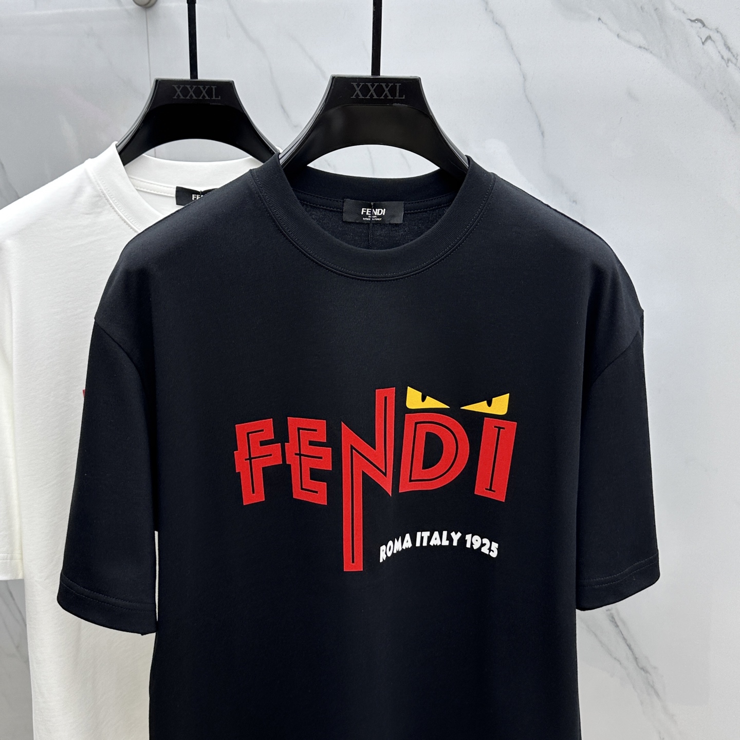  🆕Fendi*芬迪 2025FW春夏新品圆领打底外穿T恤，立体感logo微廓形半袖纯棉打底，手感面糯有