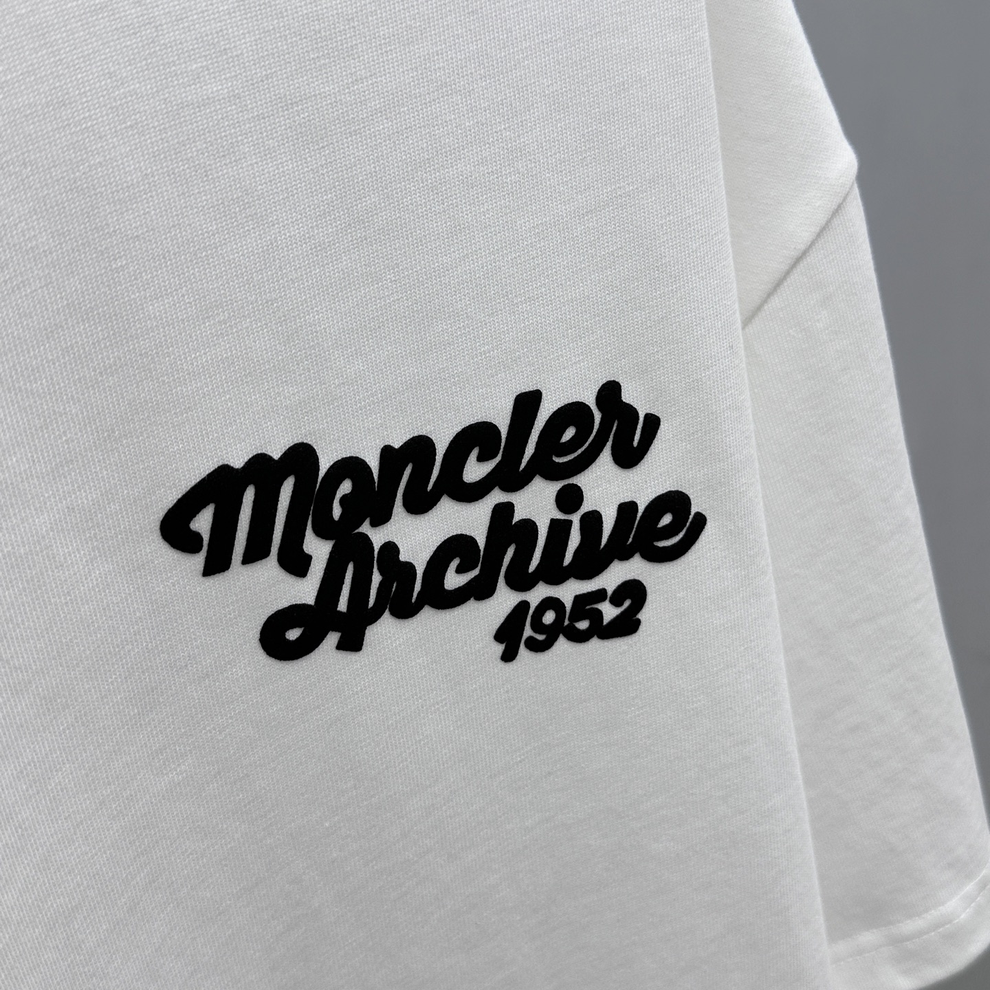 Moncler 2025FW Crew Neck Short Sleeve T-Shirt with 3D Logo 7 i1745172237829 9197 0 5