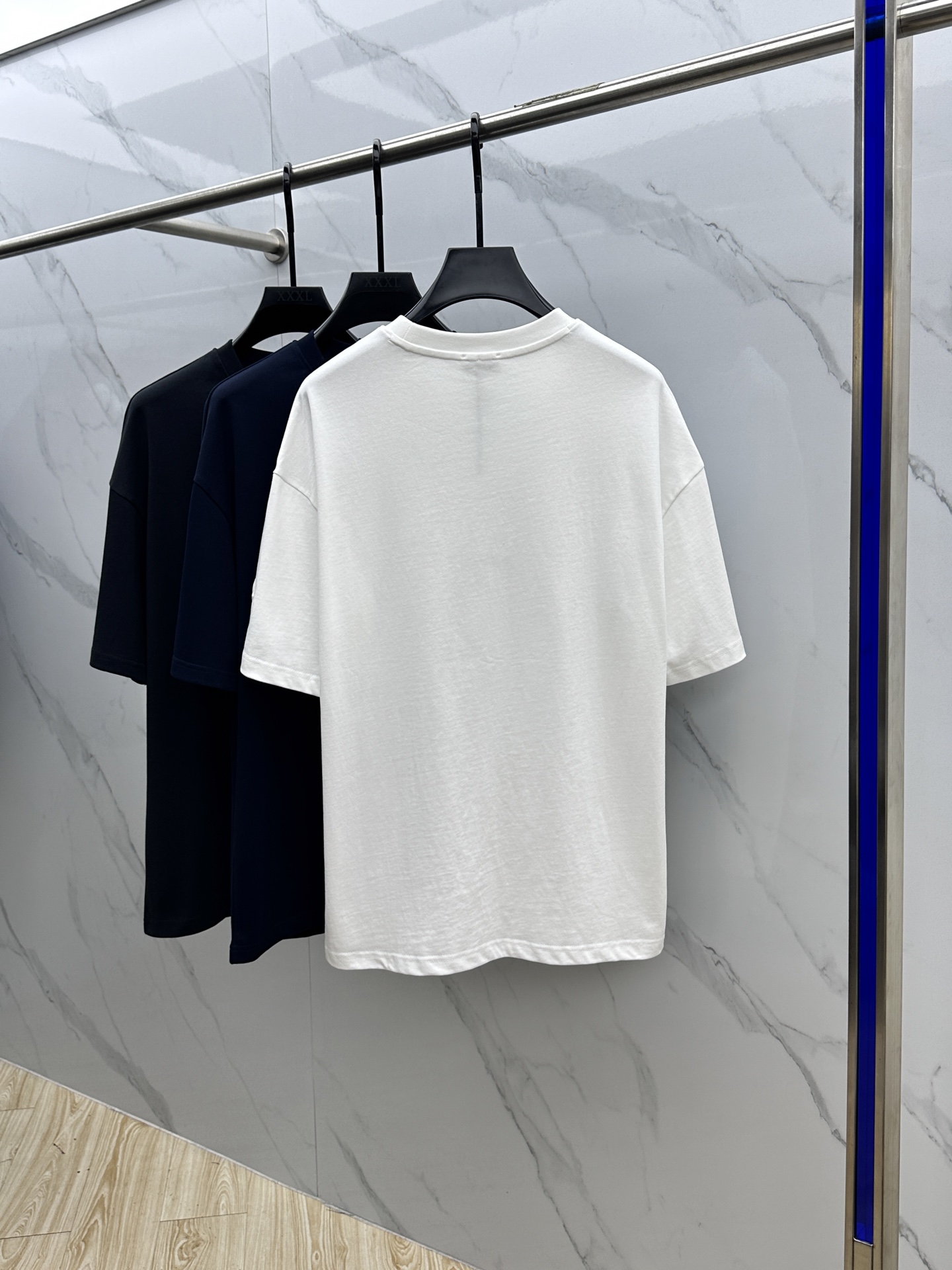 Moncler 2025FW Crew Neck Short Sleeve T-Shirt with 3D Logo 9 i1745172238966 1783 0 8
