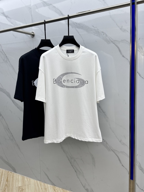 Balenciaga 2025FW T-Shirt Round Neck Logo Graphic Cotton Short Sleeve 1 Balenciaga 2025FW T-Shirt Round Neck Logo Graphic Cotton Short Sleeve