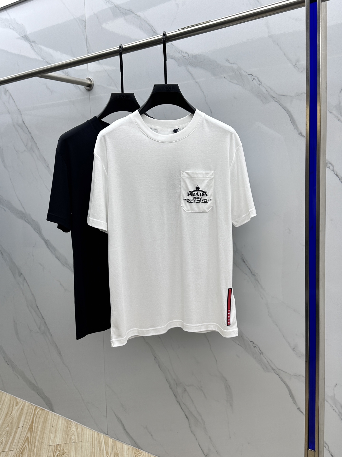 Prada 2025 Spring/Summer New Round Neck Short Sleeve T-Shirt 2 i1745341441036 172 0 0