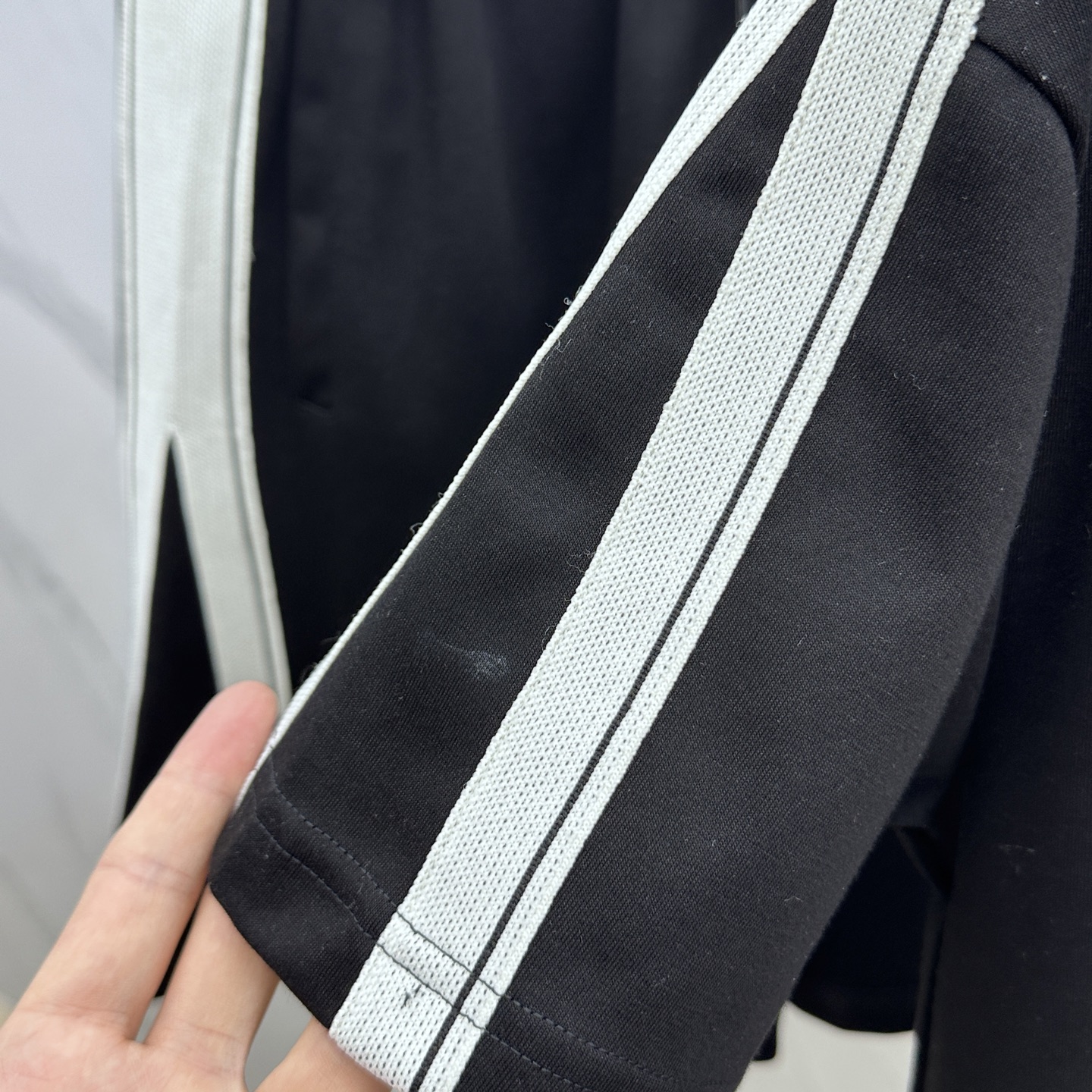 Top-Quality Black Embroidery Suit for Men and Women, Custom Fabric, Imported Silk, Various Sizes - 图片 6