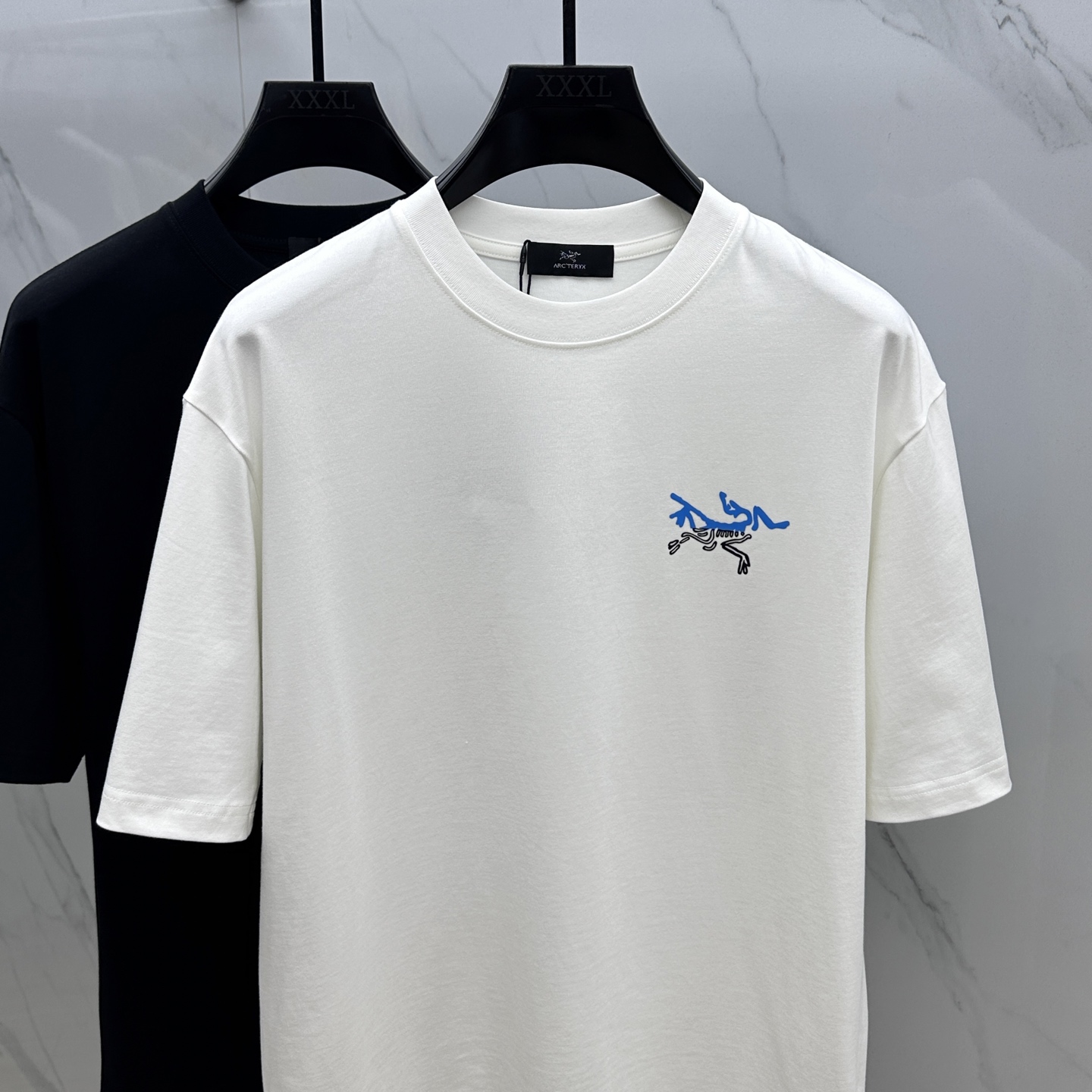 Arc'teryx Round Neck T-Shirt: Lightweight, Breathable, and Stylish for Everyday Wear 3 i1745777944738 163 0 1