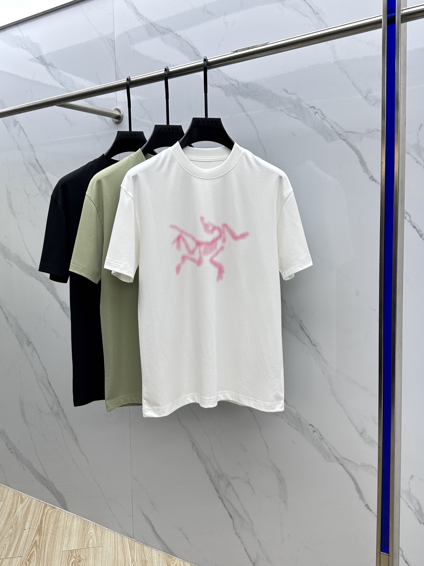  🆕ARC*始祖鸟 2025春夏新款首发专柜最新款短袖圆领T恤 高端订制 设计前卫时尚！品牌logo直喷