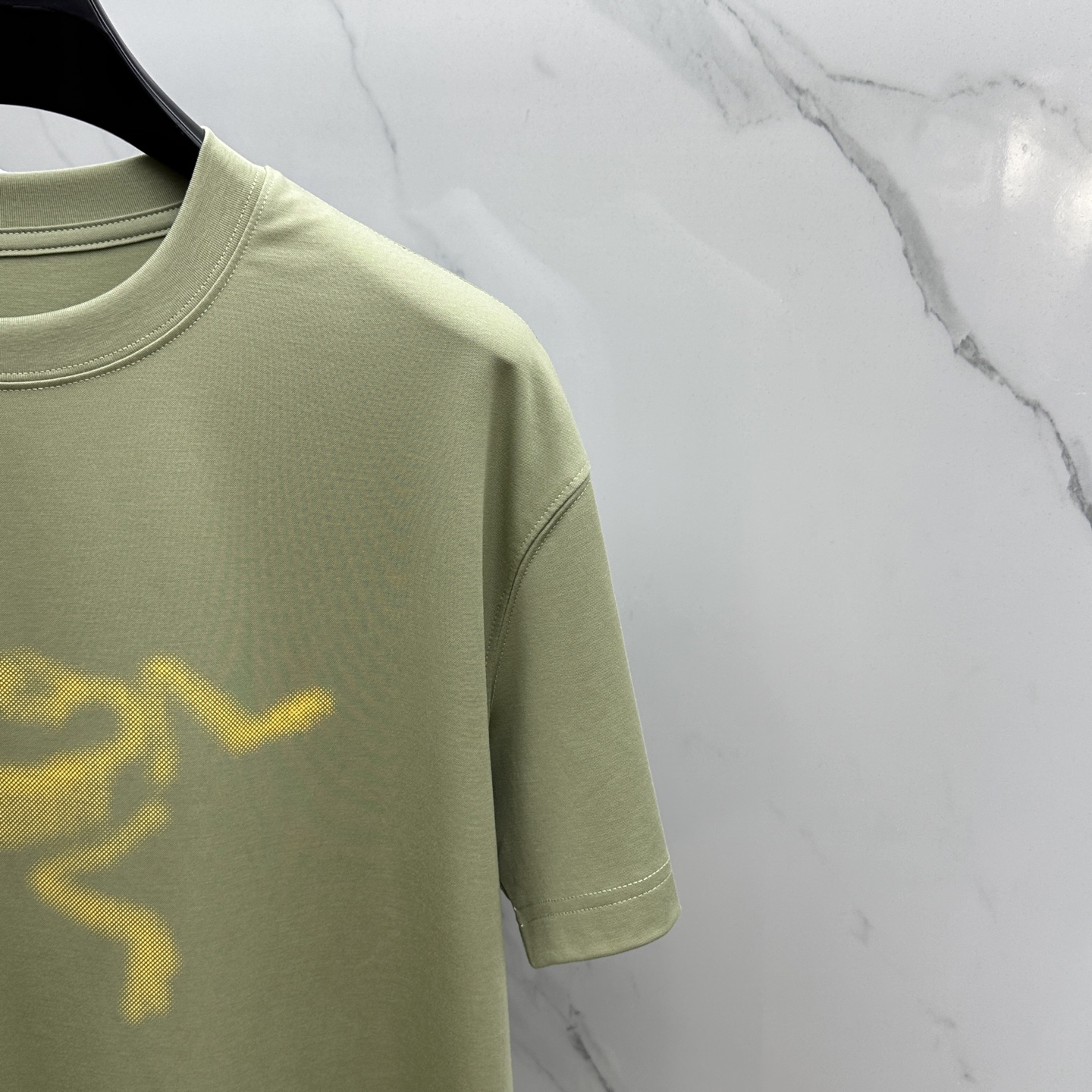  🆕ARC*始祖鸟 2025春夏新款首发专柜最新款短袖圆领T恤 高端订制 设计前卫时尚！品牌logo直喷