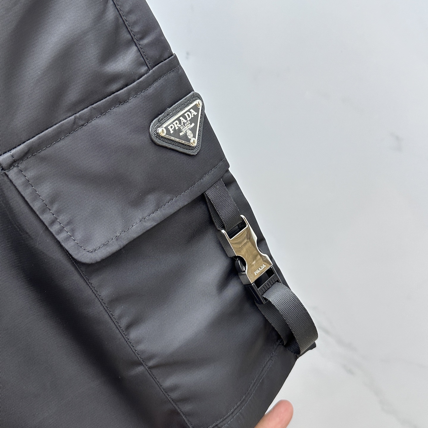 Prada 2025SS Men's Nylon Drawstring Shorts with Functional Pockets 8 i1746299587380 3501 0 6