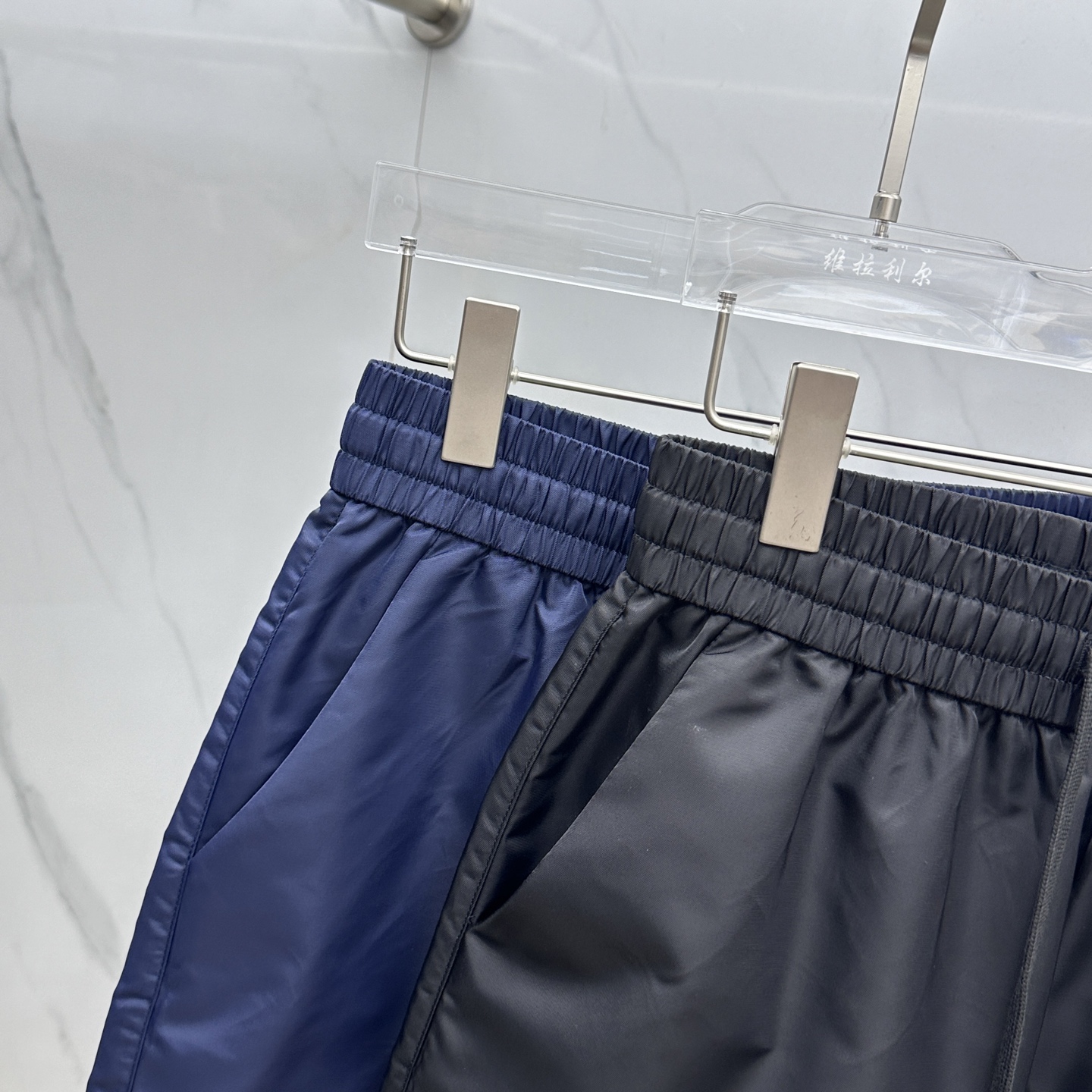 Prada 2025SS Men's Nylon Drawstring Shorts with Functional Pockets 4 i1746299588834 3163 0 2