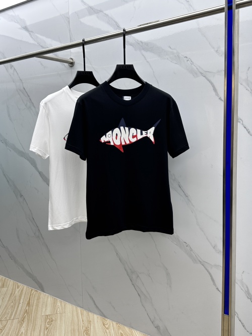 Moncler 2025FW Short Sleeve Cotton T-Shirt with Shark Logo 1 Moncler 2025FW Short Sleeve Cotton T-Shirt with Shark Logo