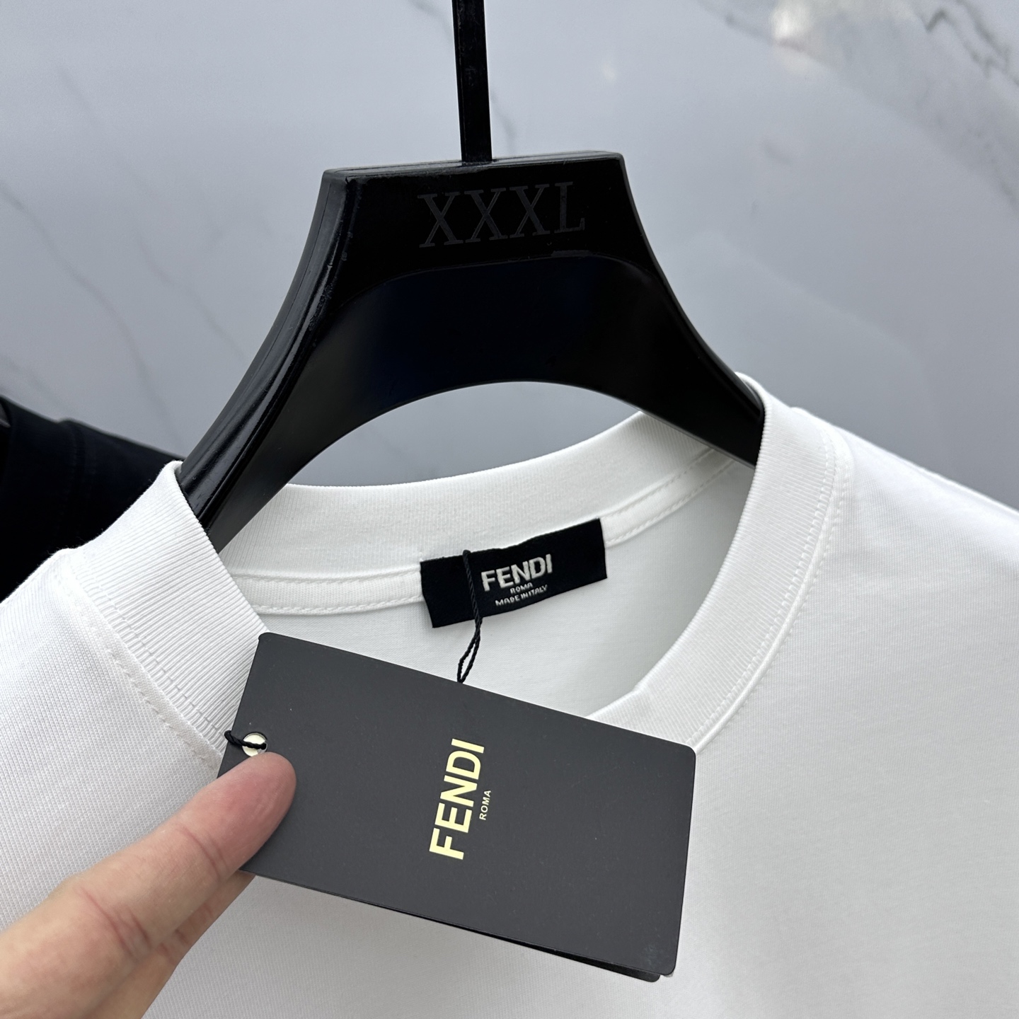  🆕Fendi*芬迪  2025FW春夏新品圆领打底外穿T恤，立体感logo常规半袖纯棉打底T恤，棉，手