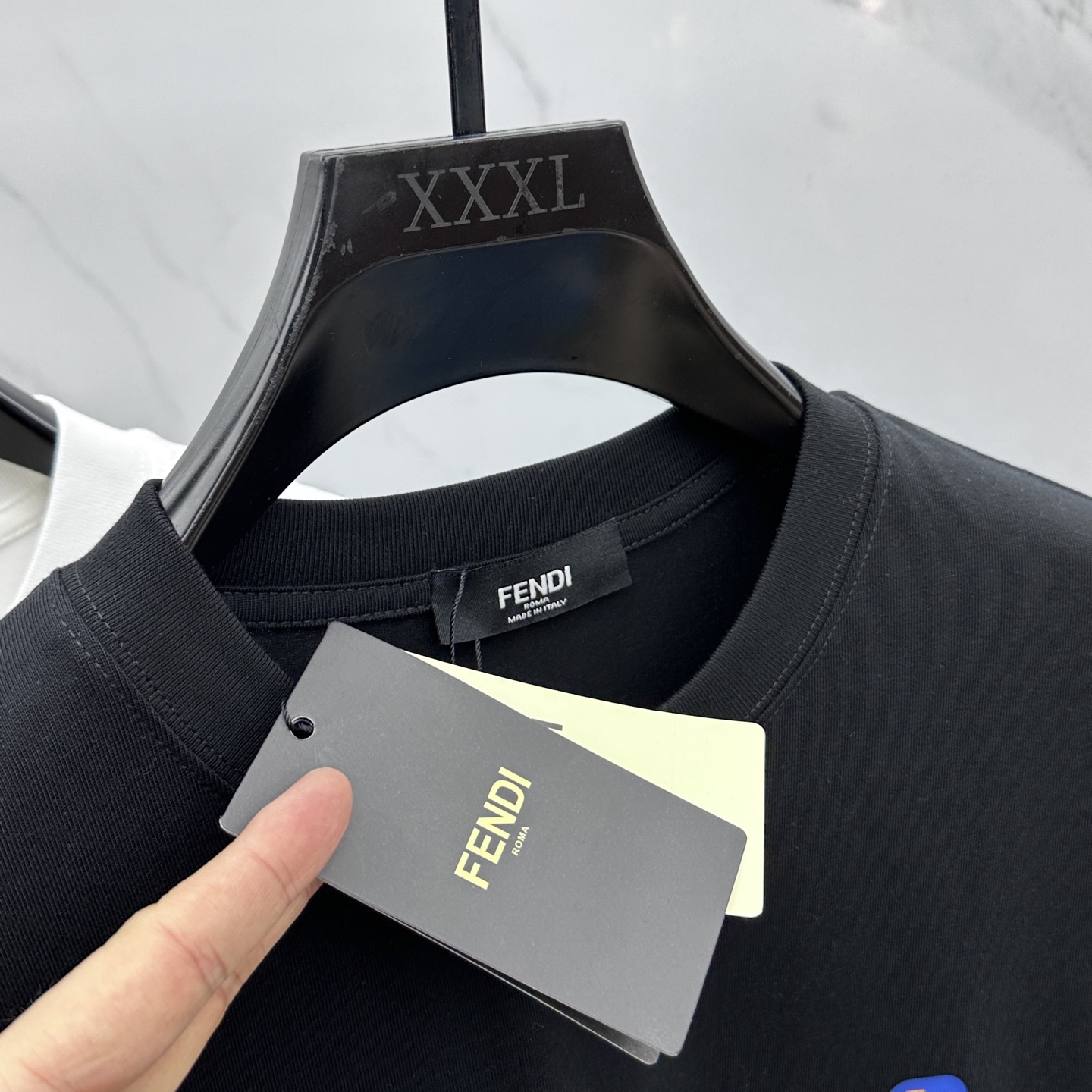  🆕Fendi*芬迪  2025FW春夏新品圆领打底外穿T恤，立体感logo常规半袖纯棉打底T恤，棉，手