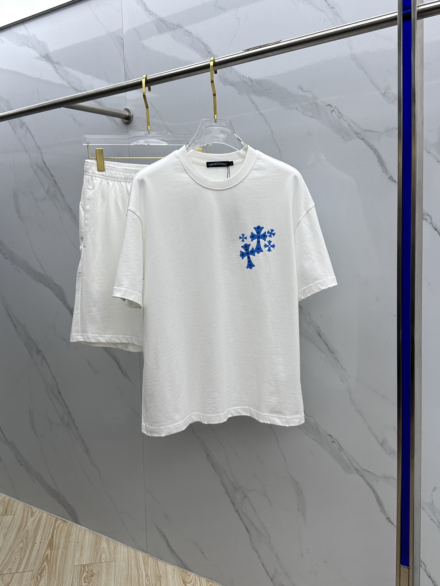 New in Spring/Summer 2025: Crocson Suit for Men and Women, Online Exclusive!