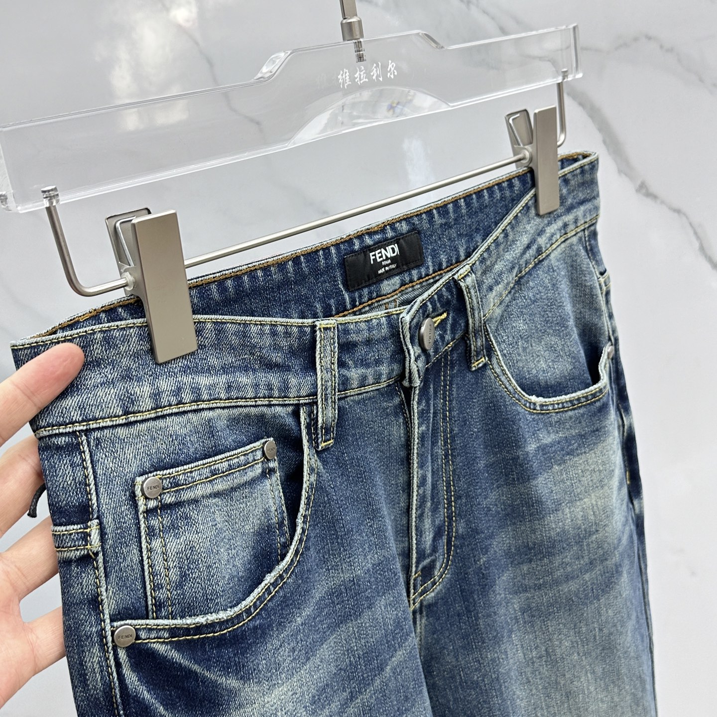 调价
 🆕Fendi*芬迪 🔥高端定制、2025早春最新款牛仔裤 柜台同步发售 原版定制复刻 客供五金辅