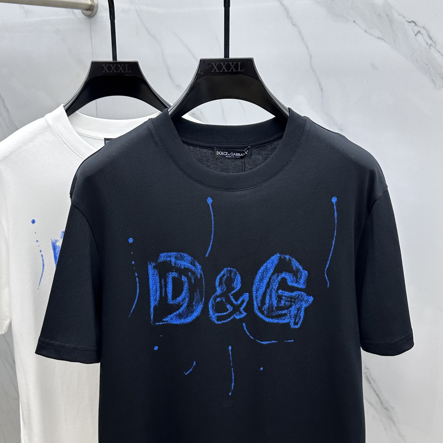  🆕DG*杜嘉班纳 2025FW春夏新品圆领打底外穿T恤，立体感logo微廓形半袖 活性纯棉打底T恤，棉