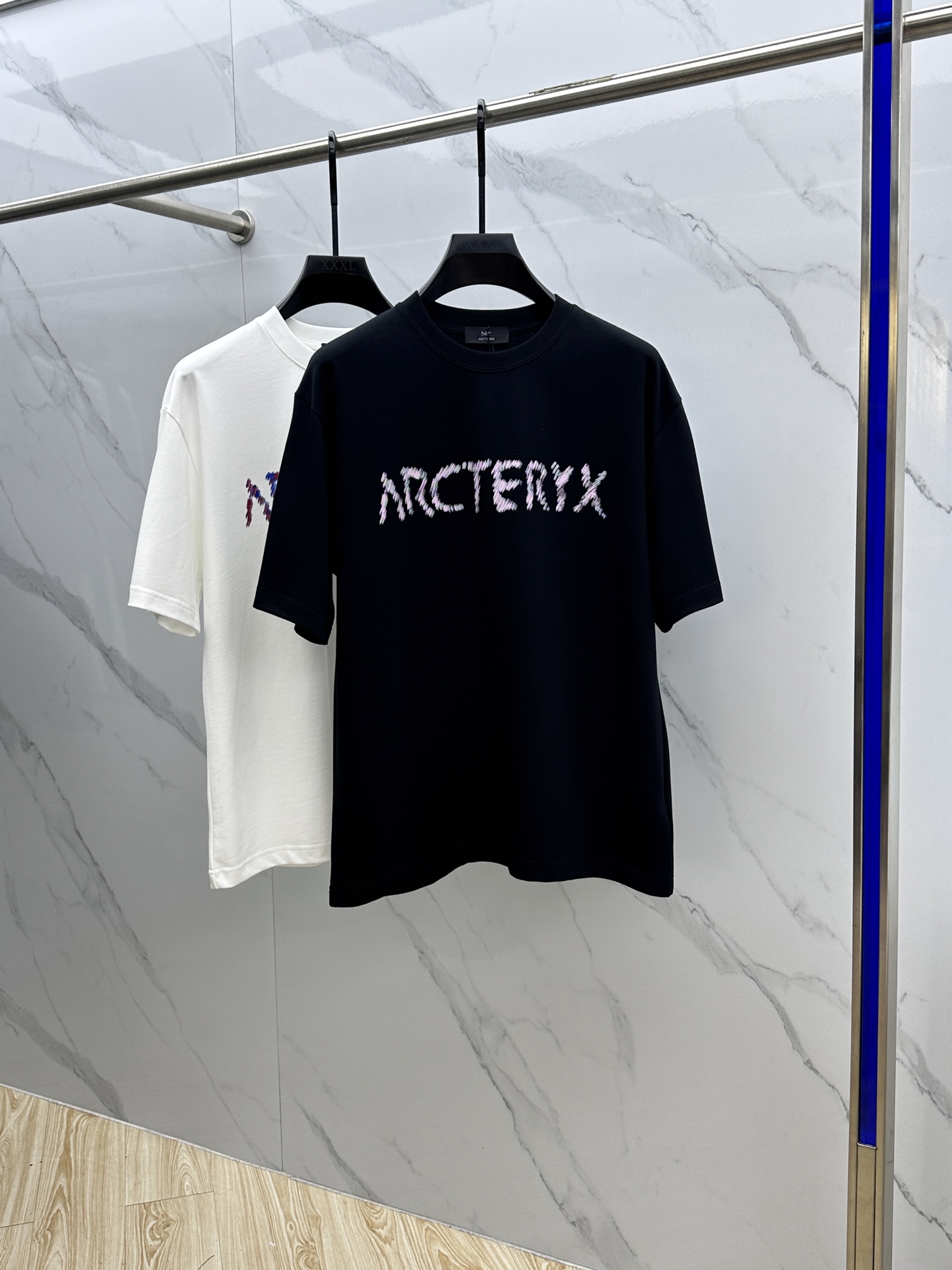 Arc'teryx Round Neck T-Shirt with 3D Logo - Lightweight & Breathable 2 i1746900054015 3615 0 0