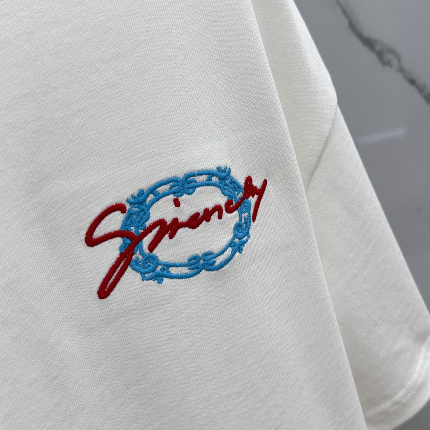 Givenchy Spring Collection: Top-class Pure Cotton Fashion for Men and Women - 图片 5