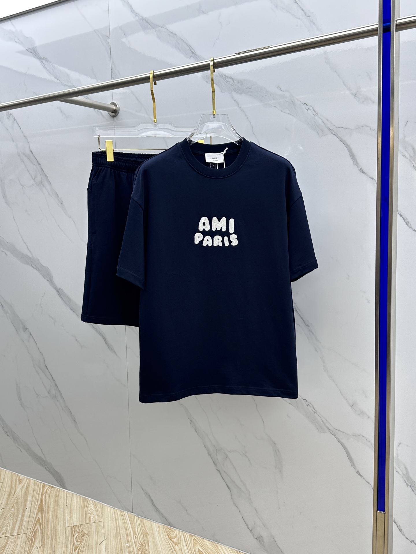 2025’s Latest Unisex Cotton Suit Collection Available Online in Various Sizes