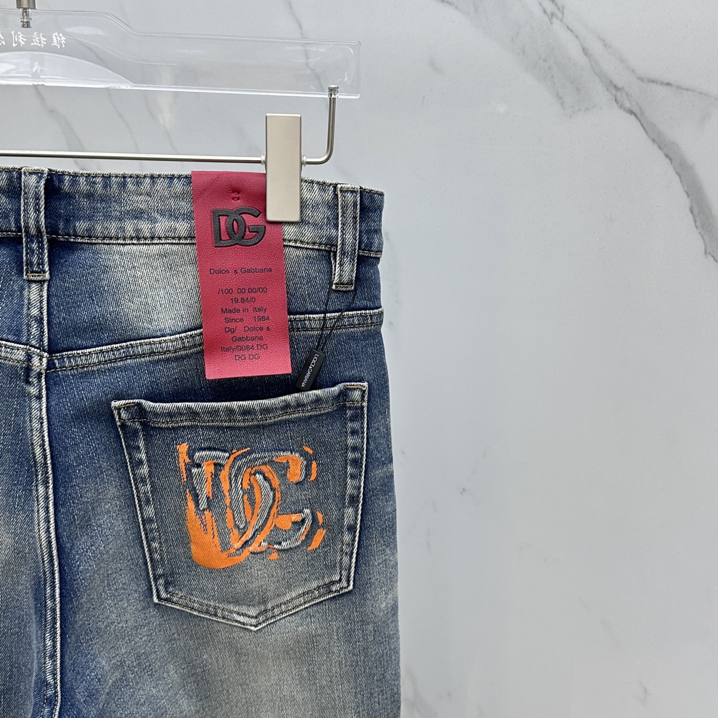 调价
 🆕DG*杜嘉班纳  🔥高端定制、2025早春最新款牛仔裤 柜台同步发售 进口固色面料 原版定制复