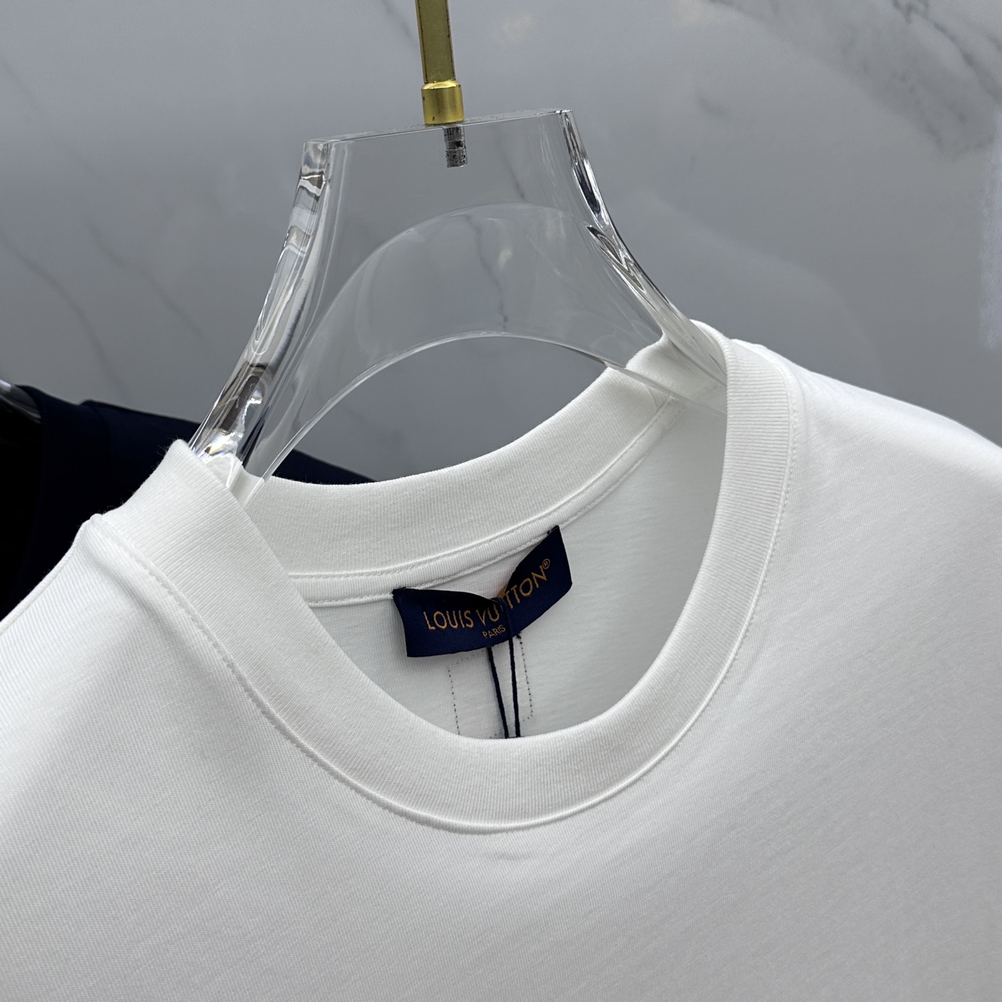 Louis Vuitton 2025FW Crewneck T-Shirt with Allover Logo Print, Unisex 5 i1747331442609 8505 0 3