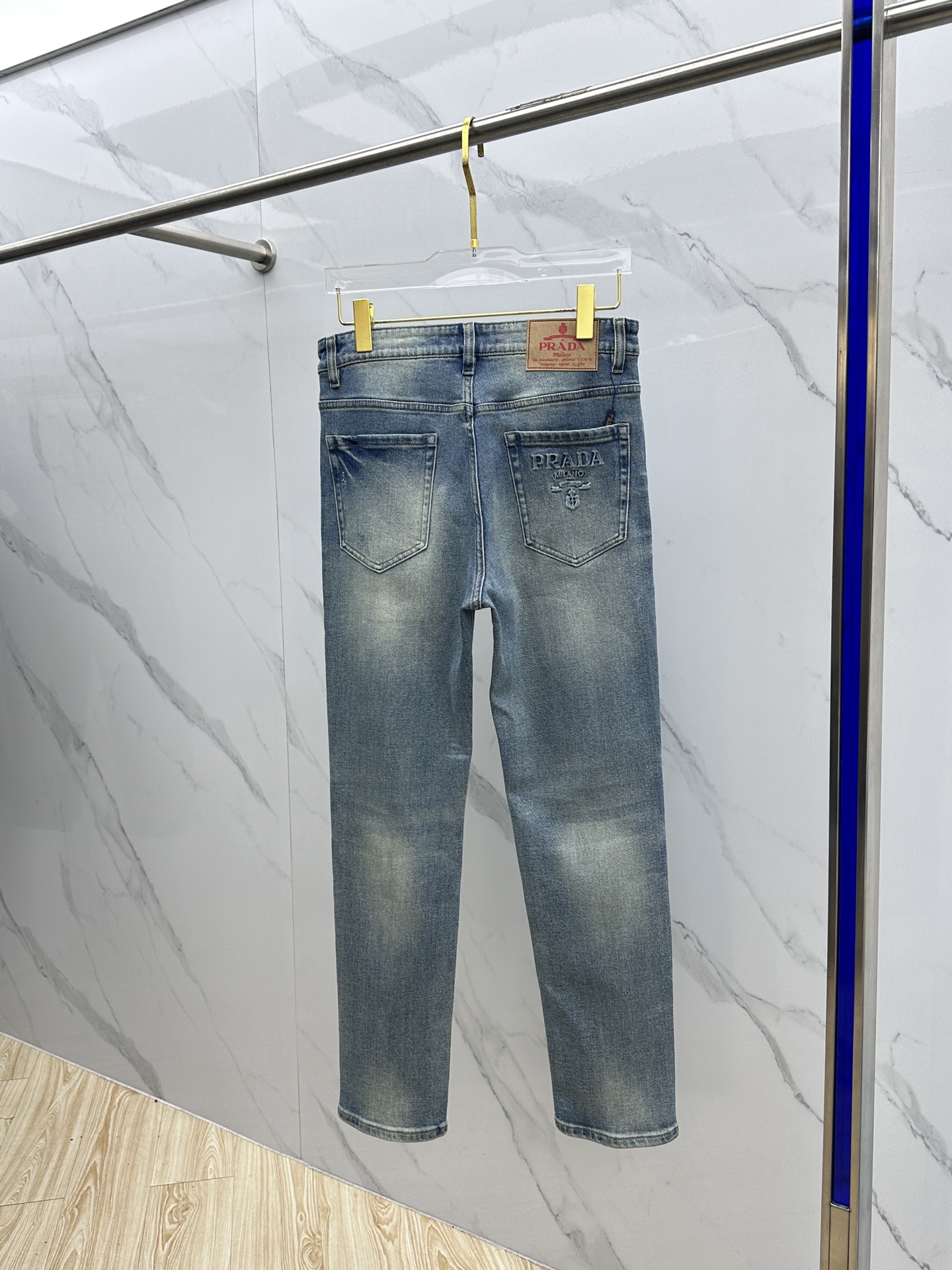 调价
 🆕Prad*普拉达 🔥高端定制、2025早春最新款牛仔裤 柜台同步发售 进口固色面料 原版定制复