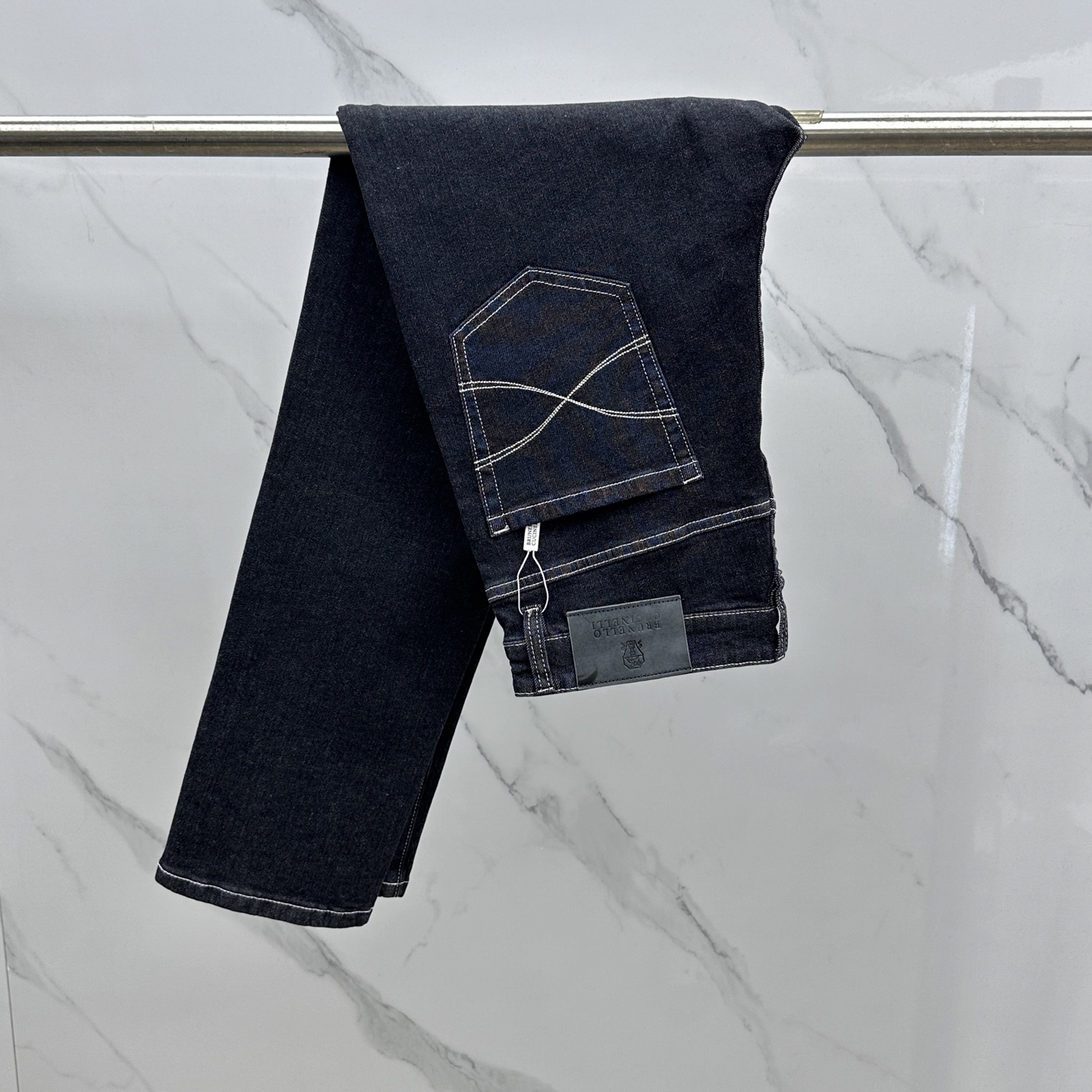 2025 Spring High-End Custom Jeans with Original Regraving and Solid Fabric - 图片 2