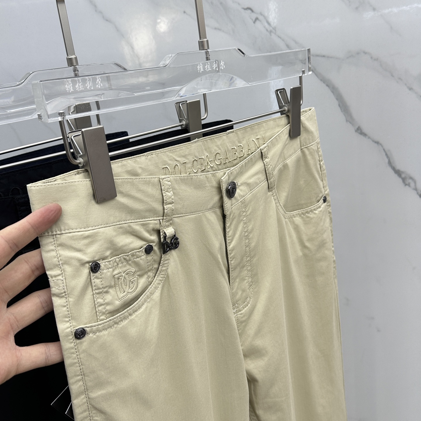  🆕DG*杜嘉班纳 2025春夏新品休闲裤西裤，官网同步发售，裤身工艺设计，进口客供辅料、面料定制，代工