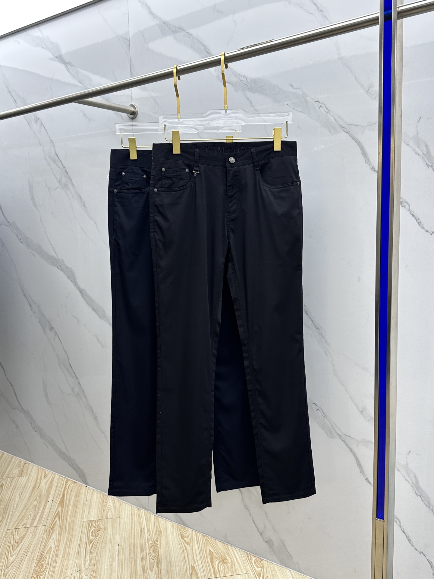 New Tom Ford 2025 Recreational Pantypers: High-Quality Design and Exquisite Details, Exclusive Distribution. - 图片 2