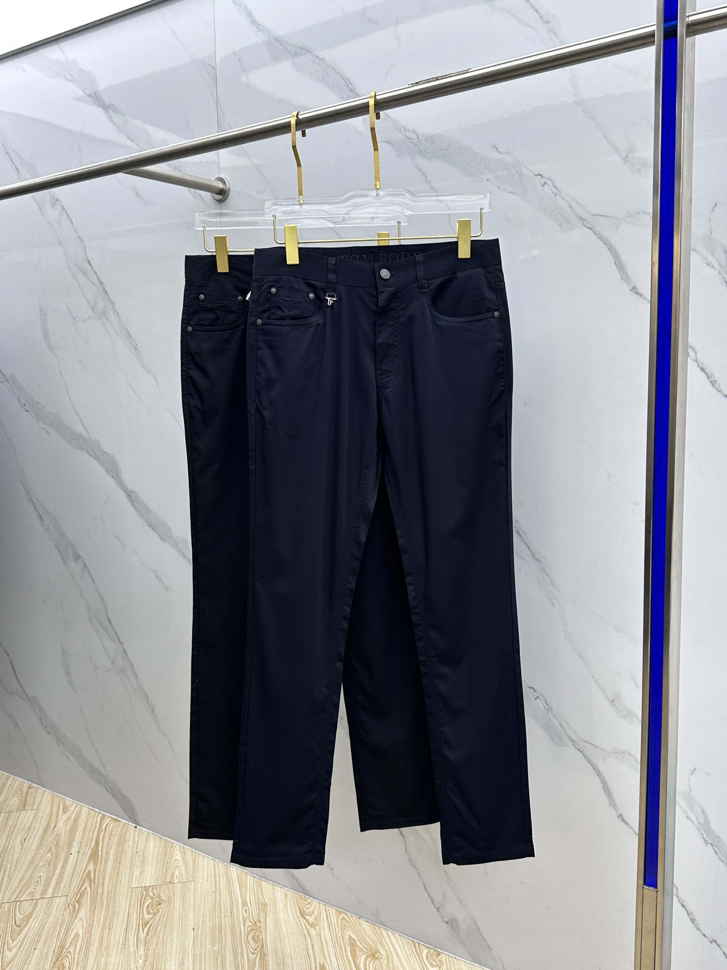 New Tom Ford 2025 Recreational Pantypers: High-Quality Design with Unique Features - 图片 2