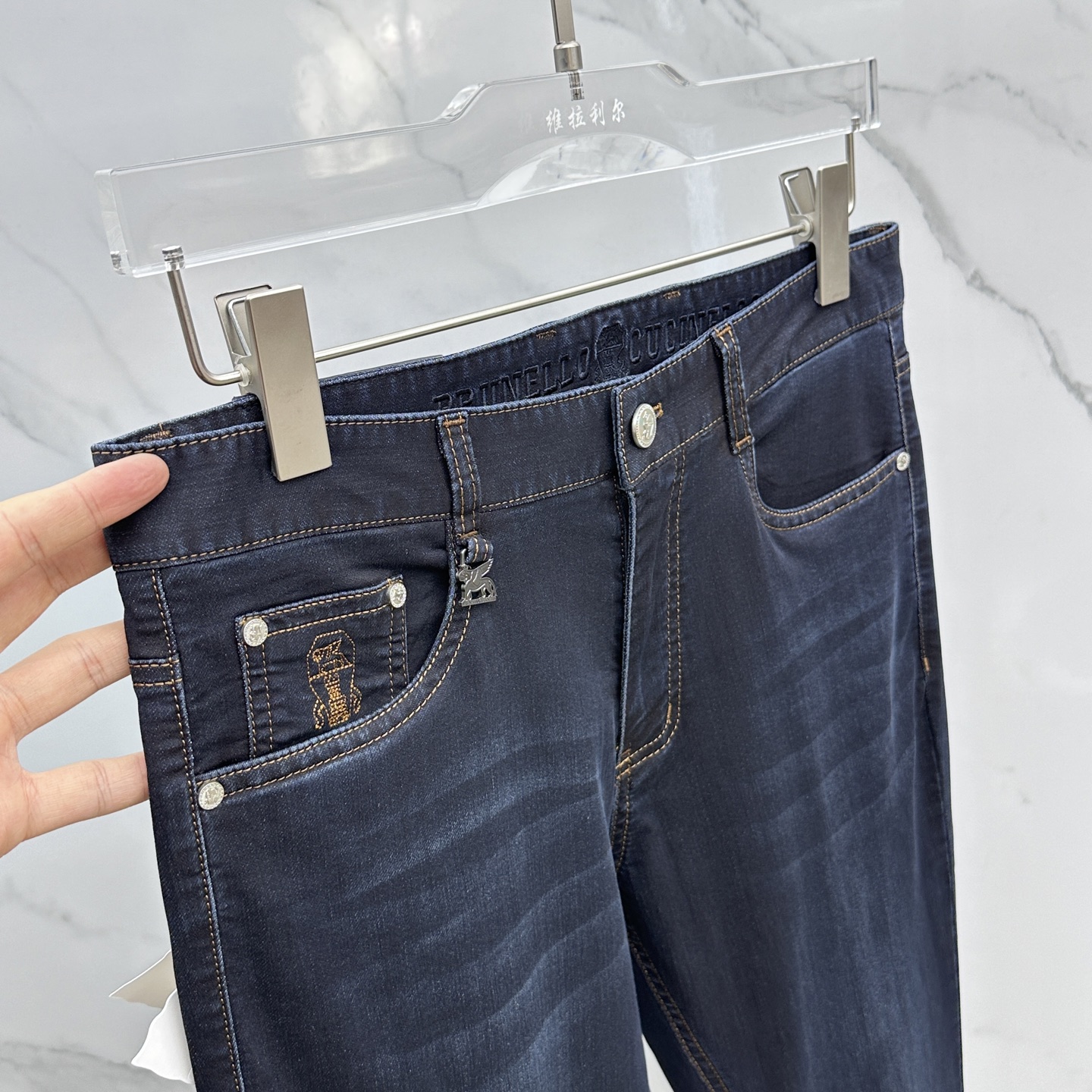 2025 Spring High-End Custom Jeans with Unique Designs and Quality Materials - 图片 5