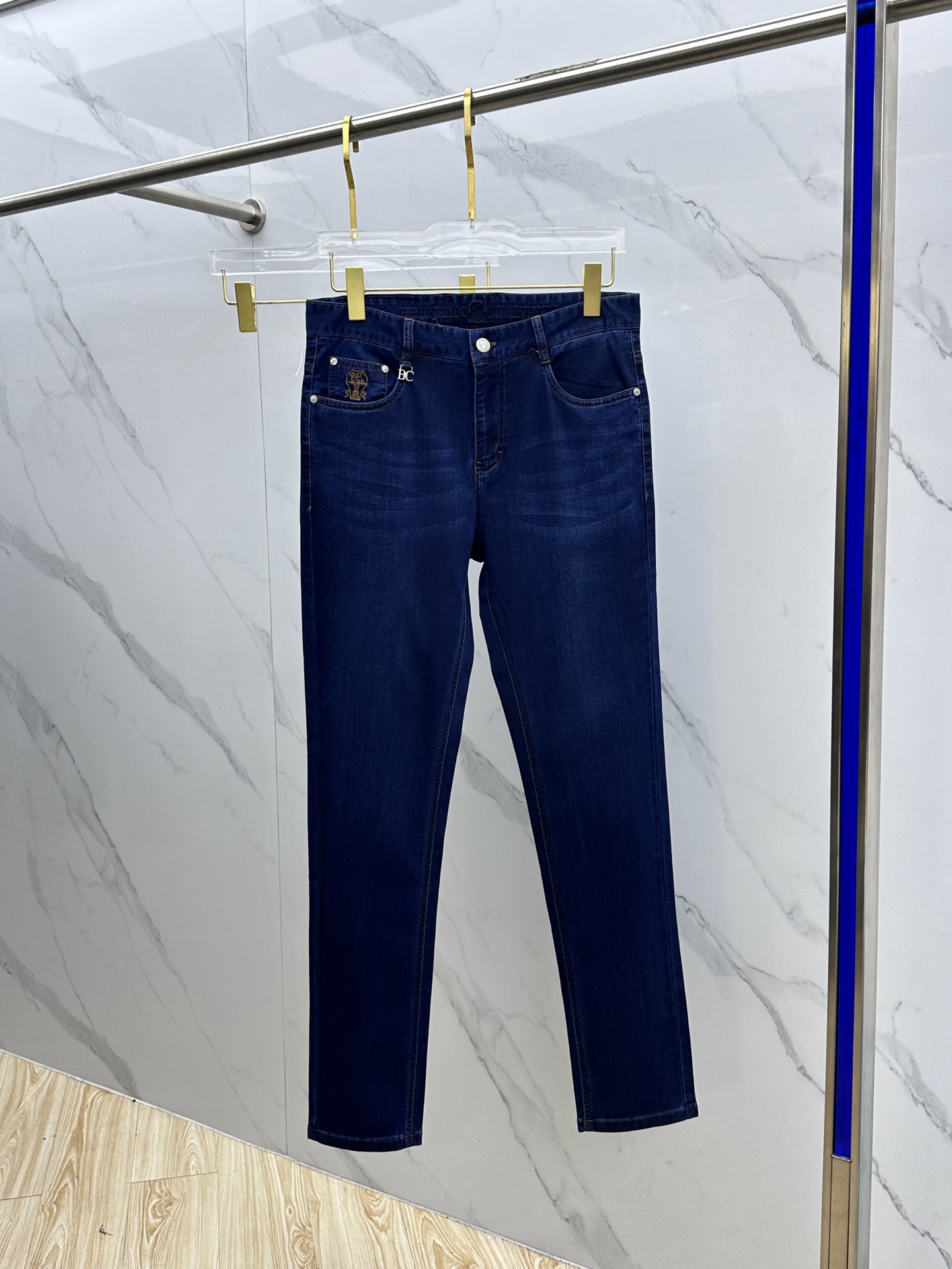 P596 New High-End Custom Jeans for 2025: Unique Design, Quality Materials, Original Style - 图片 2