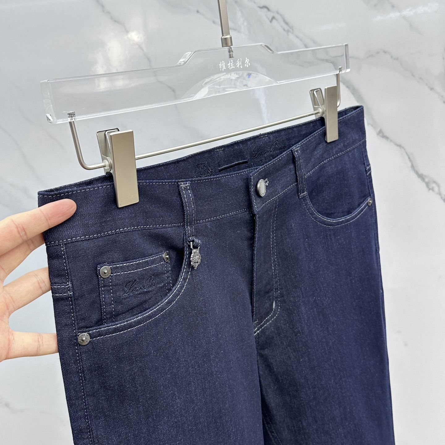 P678 New High-End Custom Jeans for Spring 2025: Unique Fabric, Quality Hardware, Distinctive Design - 图片 5