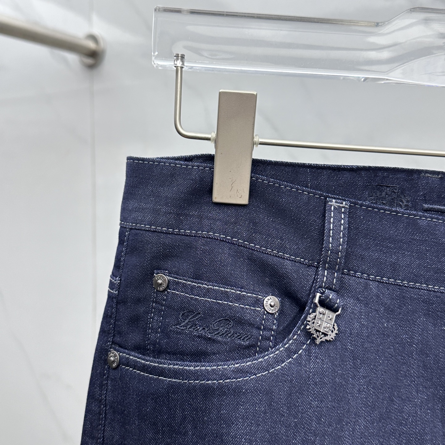 P678 New High-End Custom Jeans for Spring 2025: Unique Fabric, Quality Hardware, Distinctive Design - 图片 4
