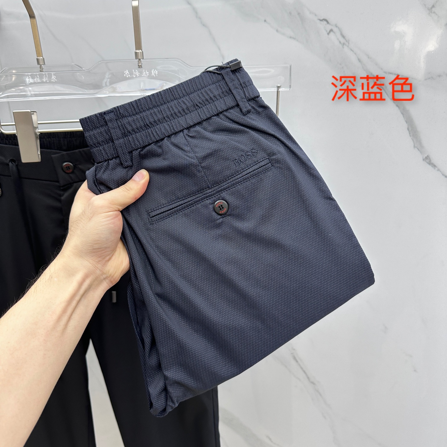 NO:419167,BOSS 0 spring and summer new lace-up casual pants are released simultaneously on the official website, trouser body craft design, imported customer-supplied auxiliary materials, fabric customization, and OEM products are free of inspection!  Every detail is the ultimate, the original hardware accessories are full of trendy style, complete with three standards, stylish and handsome on the upper body, and a must-have item for trendy people!  Original production of A11!  Number of codes 29-38 None 35.37, alexander wang19860909BOSS 0春夏新品系带休闲裤,官网同步发售,裤身工艺设计,进口客供辅料、面料定制,代工厂出品免检！每个细节做到极致,原版五金配件,潮范十足、三标齐全,上身有型帅气,潮人必备单品！ A11原单出品！ 码数29-38无35.37,,alexander wang,Men's clothing