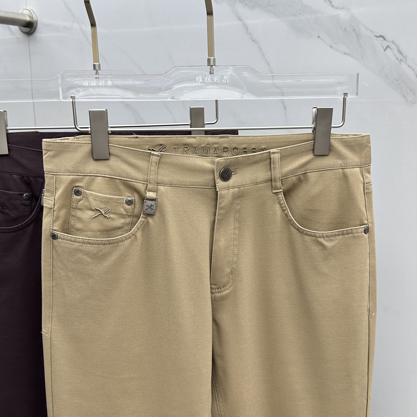 Tramaroossa Spring 2025: Italian Brand Recreational Pants Co-Selling Network, Design, Importer’s Feeder. - 图片 3