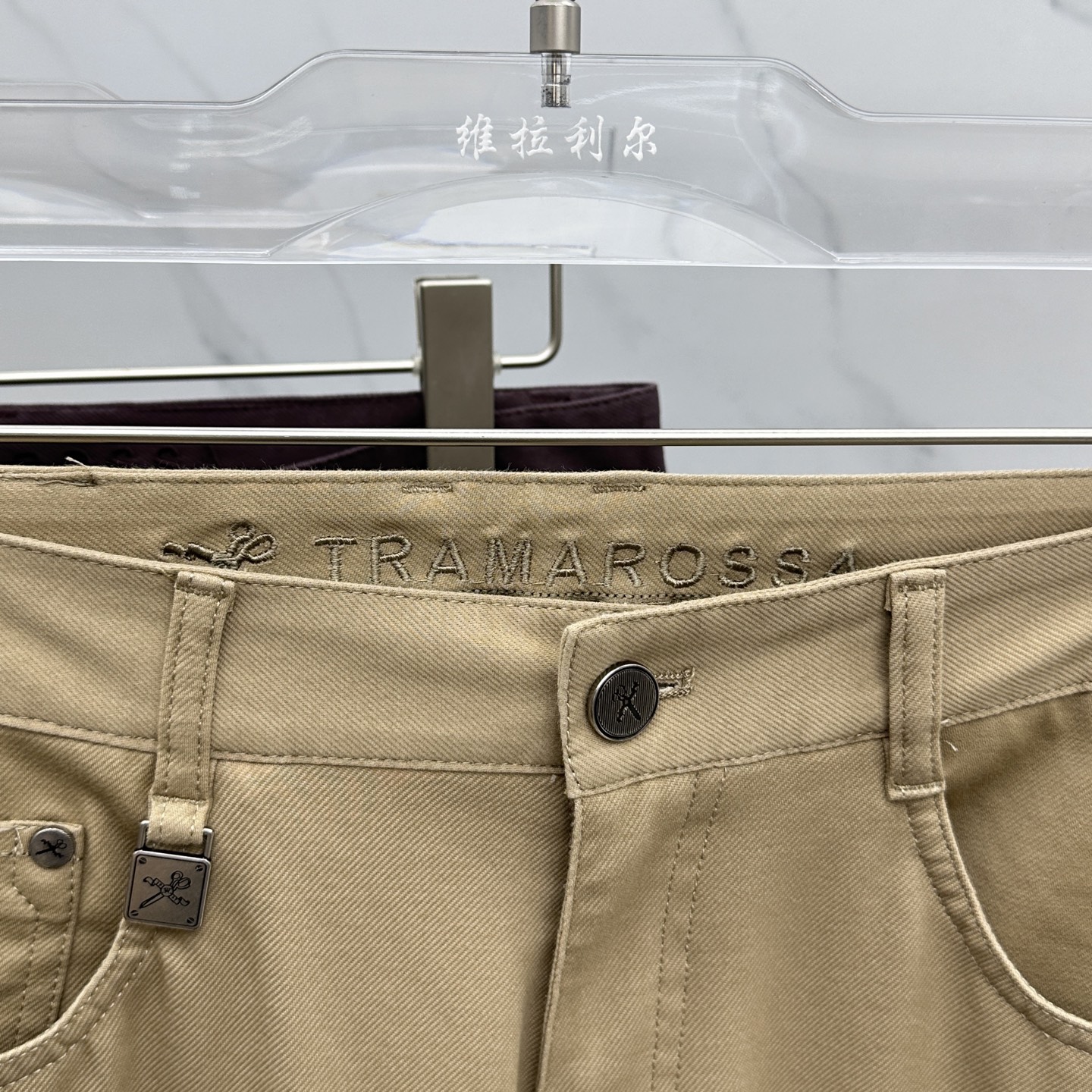 Tramaroossa Spring 2025: Italian Brand Recreational Pants Co-Selling Network, Design, Importer’s Feeder. - 图片 6