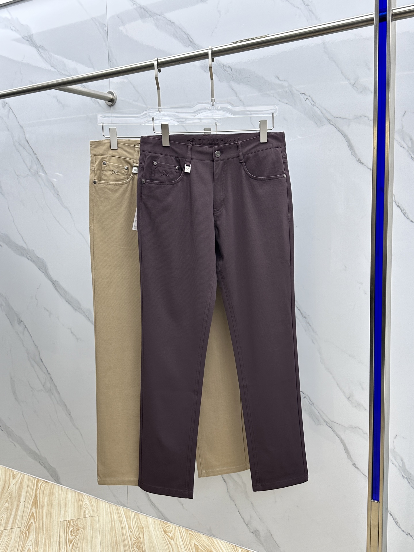 Italian Brand Tramaroossa: Spring 2025 Recreational Pants Collection and Co-Selling Strategy - 图片 2