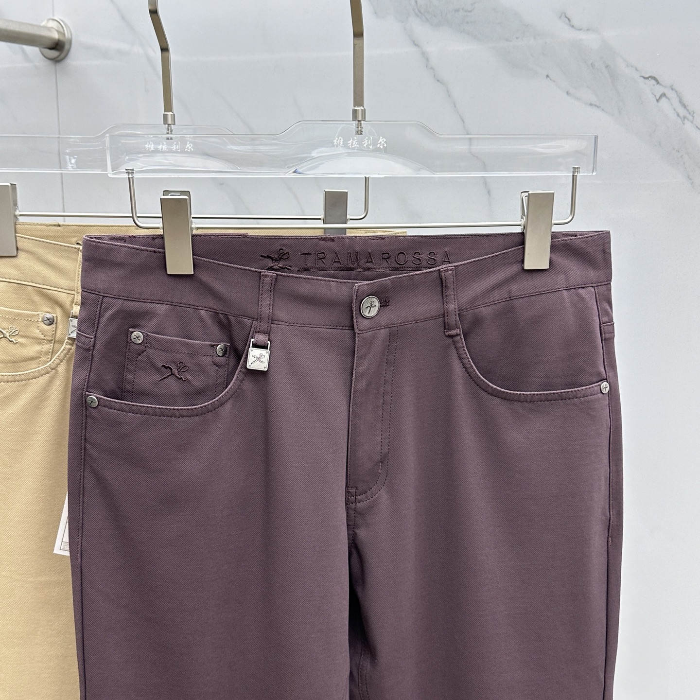 Italian Brand Tramaroossa: Spring 2025 Recreational Pants Collection and Co-Selling Strategy - 图片 3