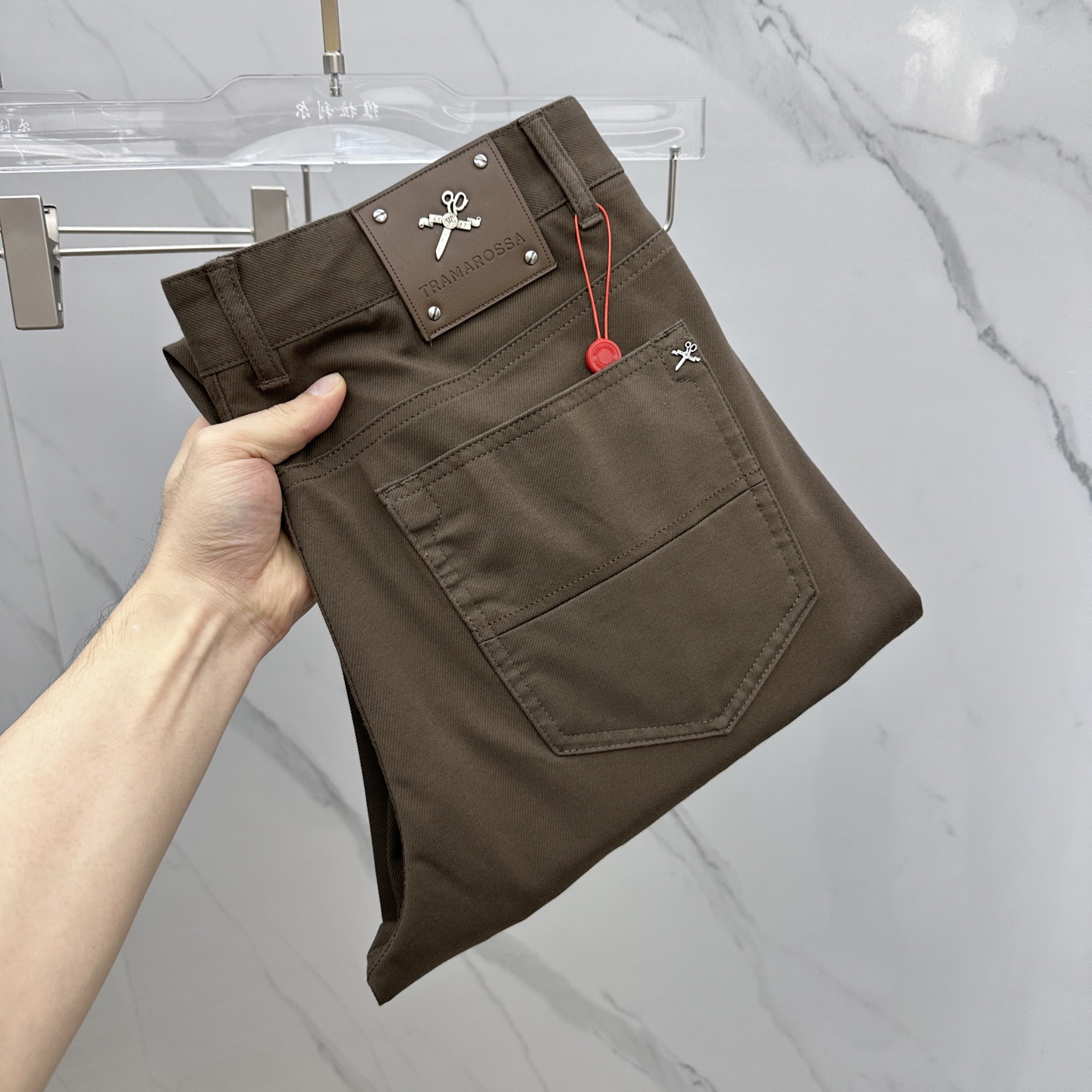 “Tramaroossa Italian Brand Spring 2025 Recreational Pants Collection and Co-Selling Network”