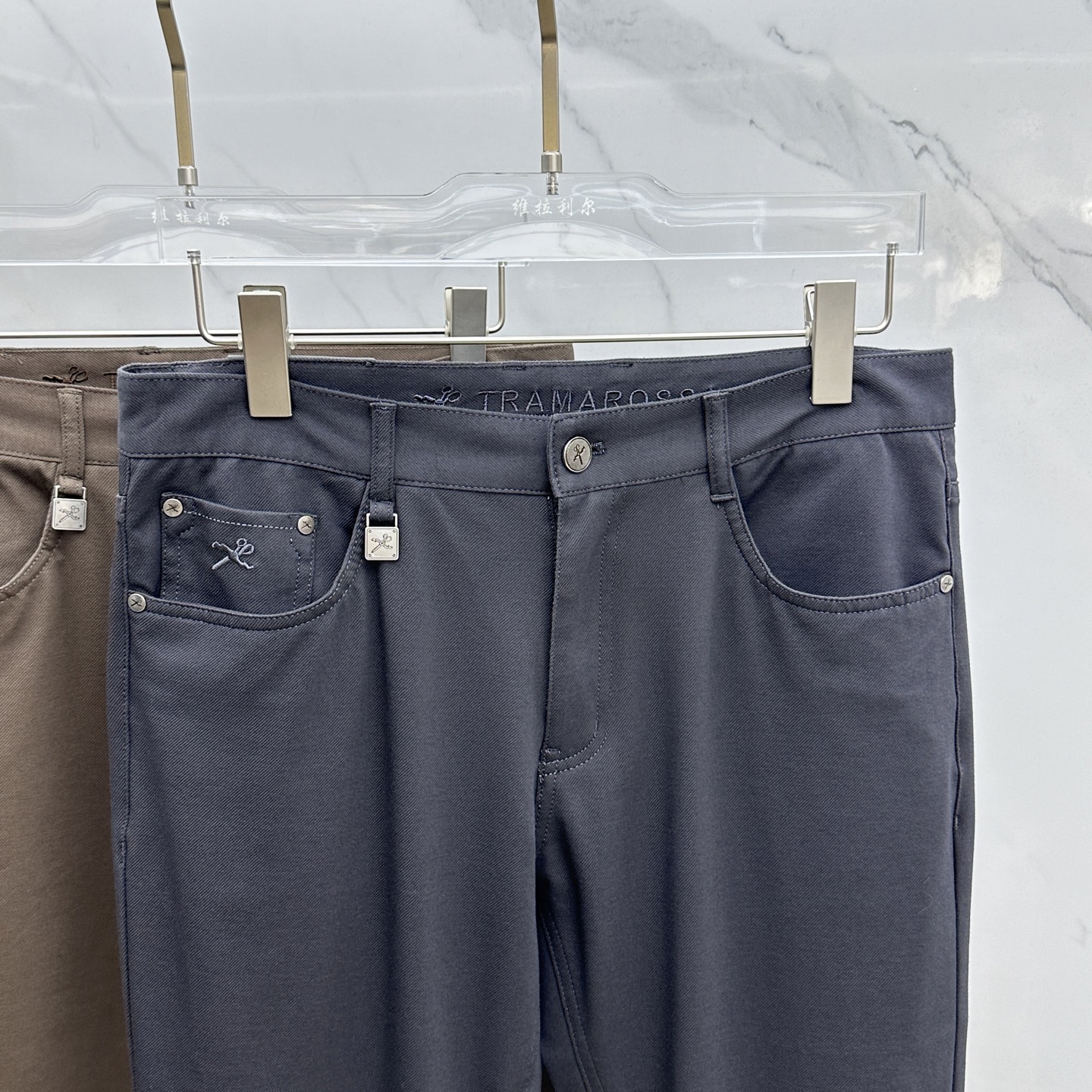 Italian Brand Tramaroossa Spring 2025 Recreational Pants: Co-Selling Network, Design, Hardware, Perfect Details - 图片 3