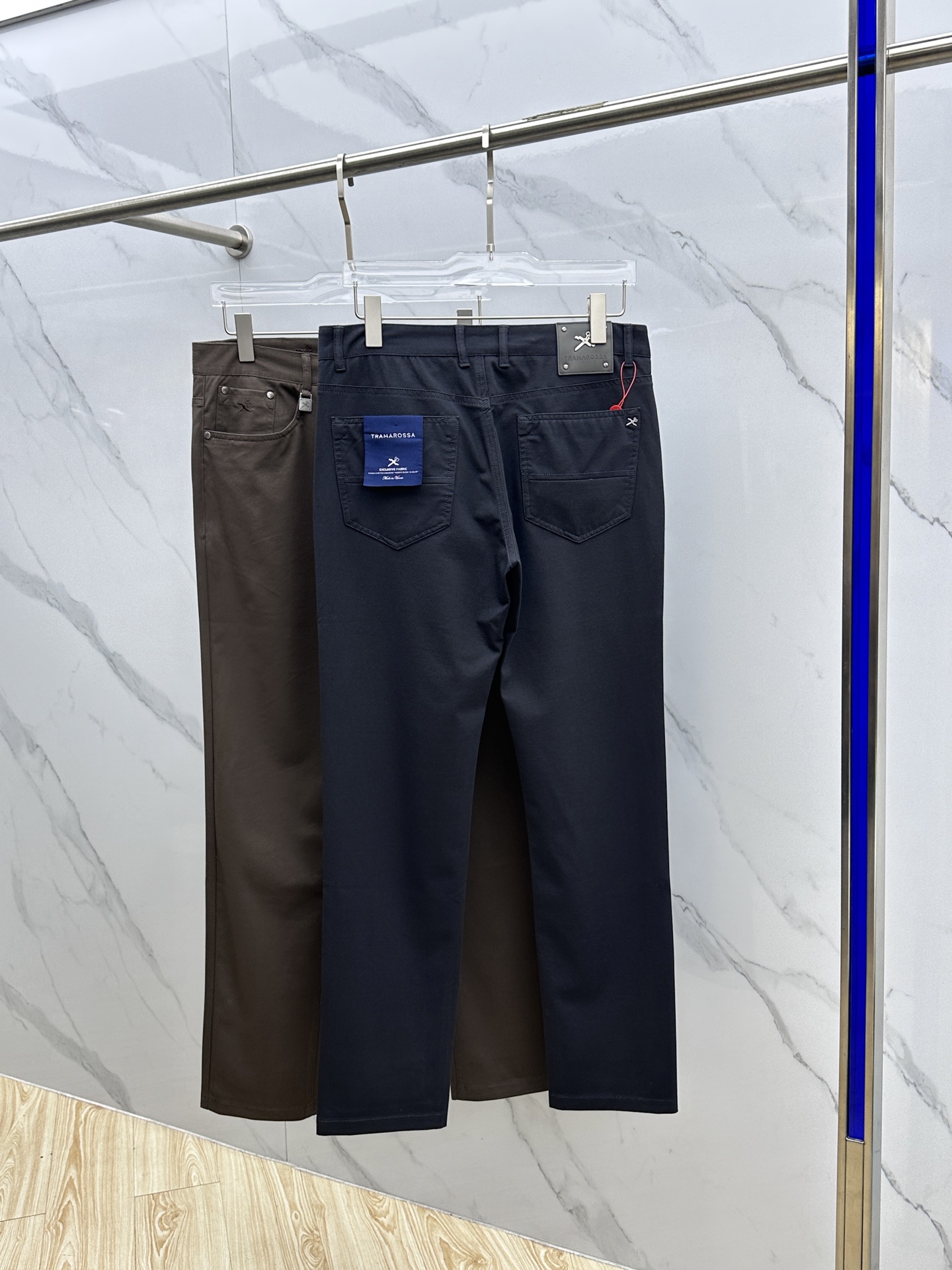 Italian Brand Tramaroossa Spring 2025 Recreational Pants: Co-Selling Network, Design, Hardware, Perfect Details - 图片 8