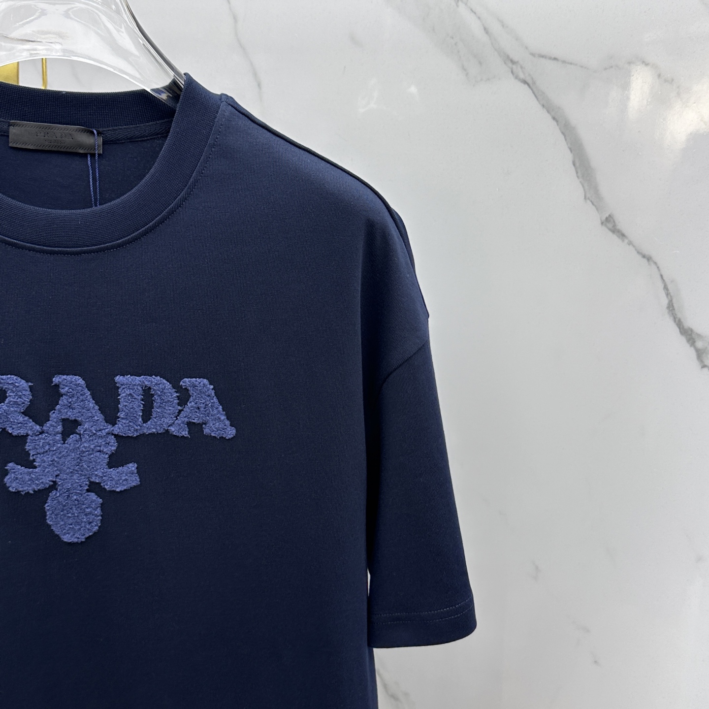  🆕Prad*普拉达 2025春夏最新款套装，男女款👫 贸易公司渠道稀出，同步官网发售！基本每一季都会有