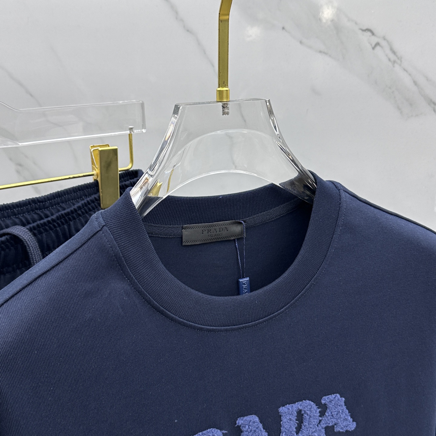  🆕Prad*普拉达 2025春夏最新款套装，男女款👫 贸易公司渠道稀出，同步官网发售！基本每一季都会有