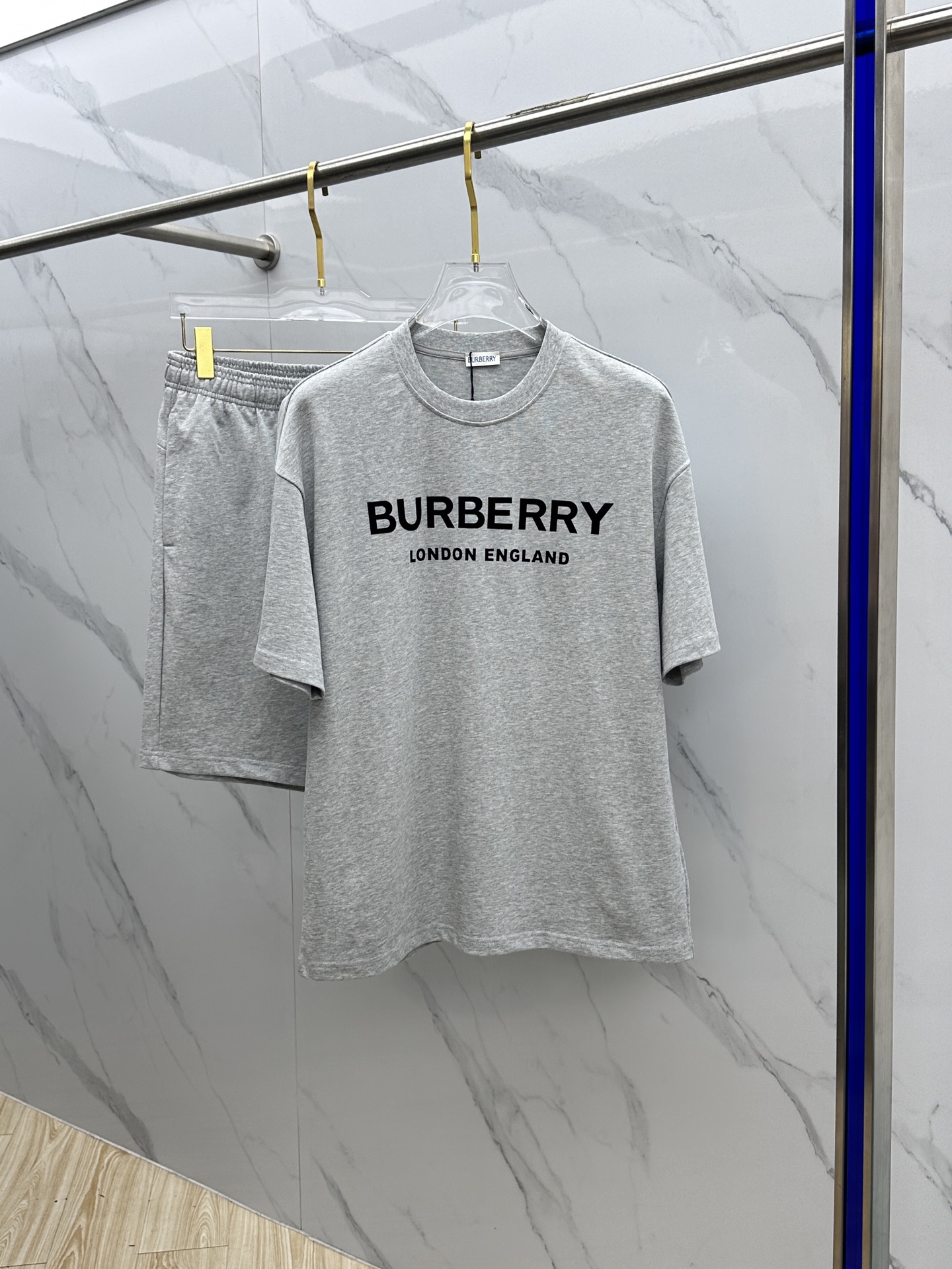 Burberry Spring/Summer Cotton Set - Unisex, Comfortable Fit, Stylish Design 2 i1748705922609 9707 0 0
