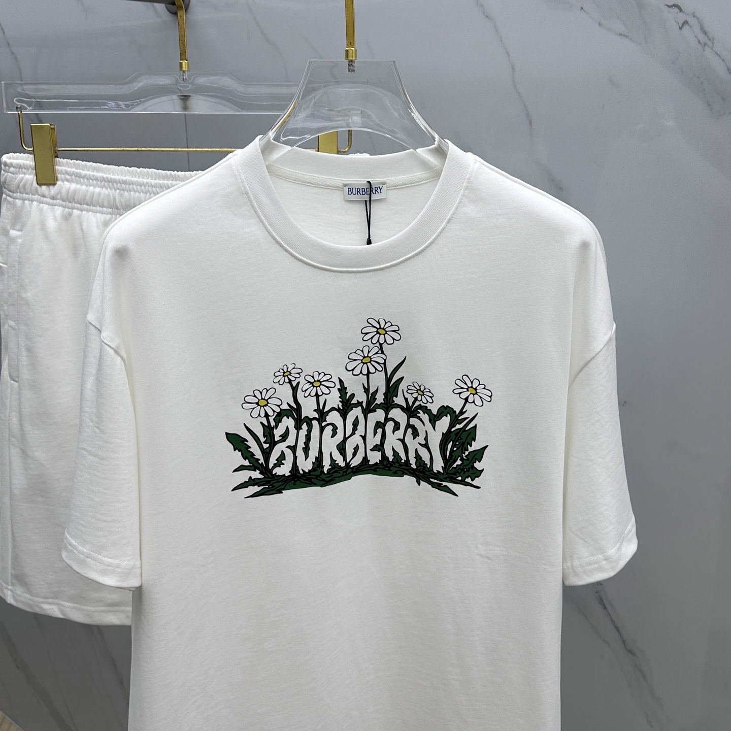  🆕Burberry*巴宝莉 2025春夏最新款套装，男女款👫 贸易公司渠道稀出，同步官网发售！基本每一