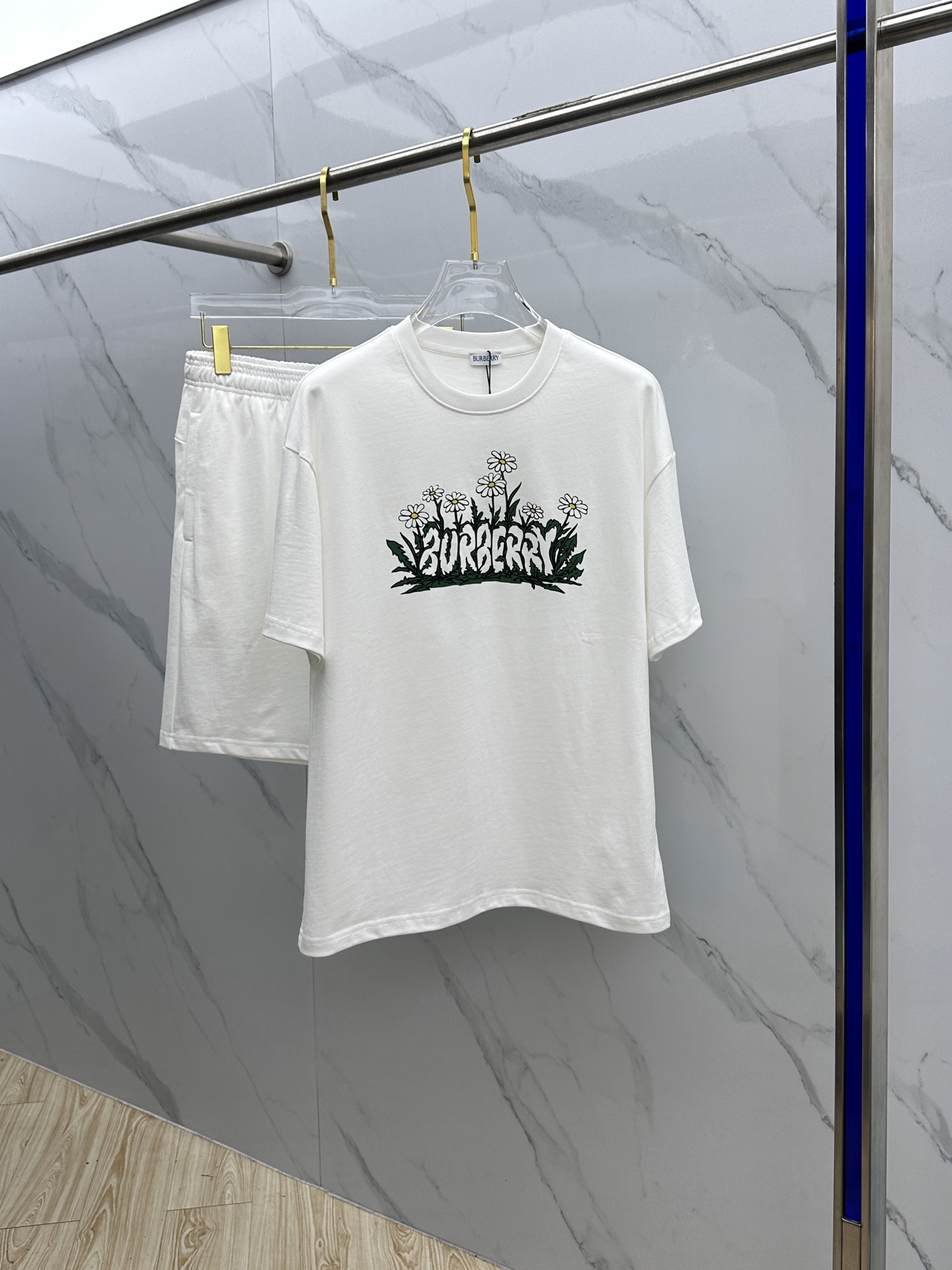  🆕Burberry*巴宝莉 2025春夏最新款套装，男女款👫 贸易公司渠道稀出，同步官网发售！基本每一