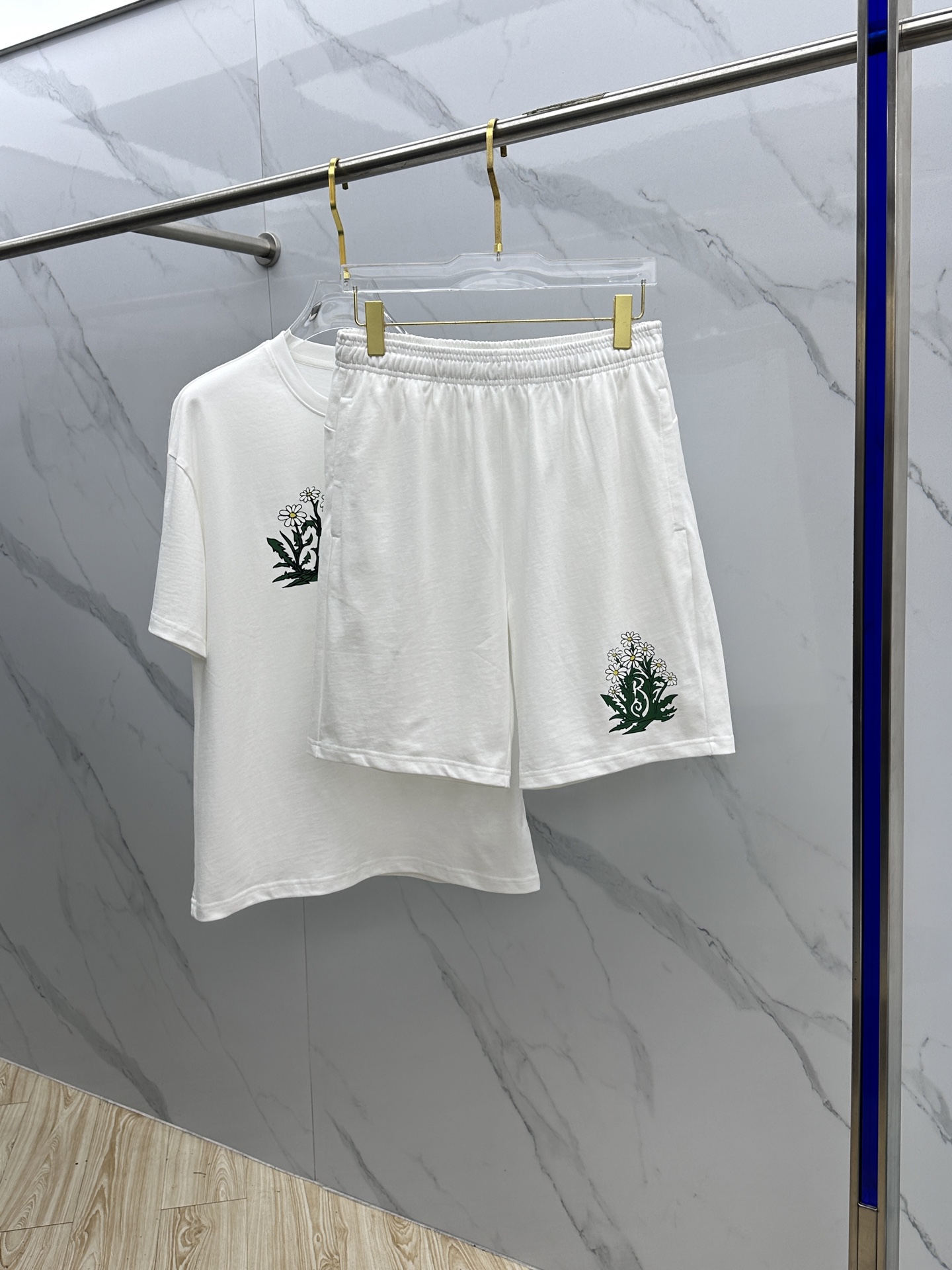  🆕Burberry*巴宝莉 2025春夏最新款套装，男女款👫 贸易公司渠道稀出，同步官网发售！基本每一