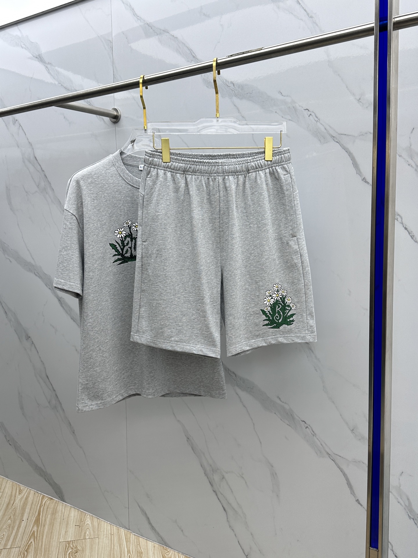  🆕Burberry*巴宝莉 2025春夏最新款套装，男女款👫 贸易公司渠道稀出，同步官网发售！基本每一