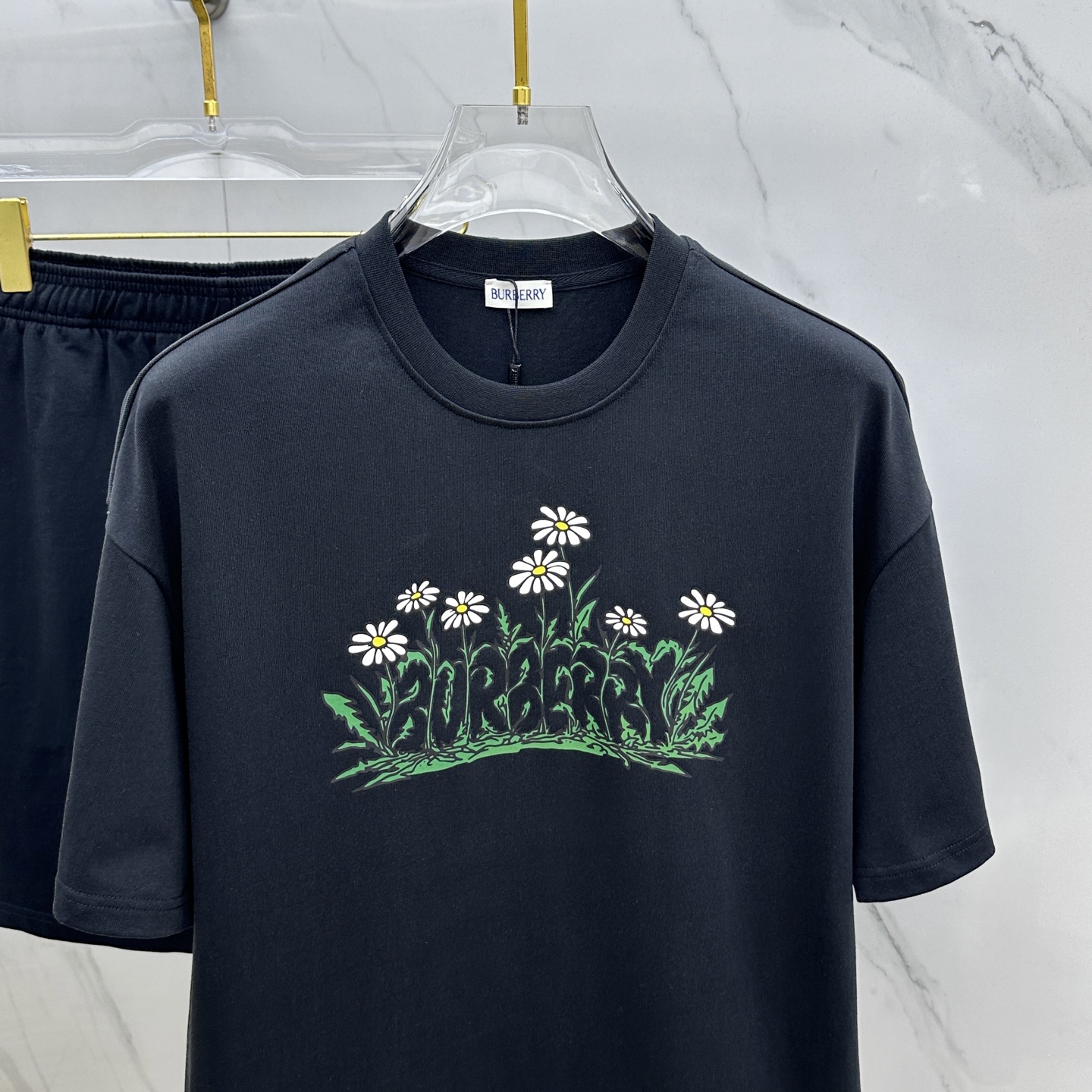  🆕Burberry*巴宝莉 2025春夏最新款套装，男女款👫 贸易公司渠道稀出，同步官网发售！基本每一