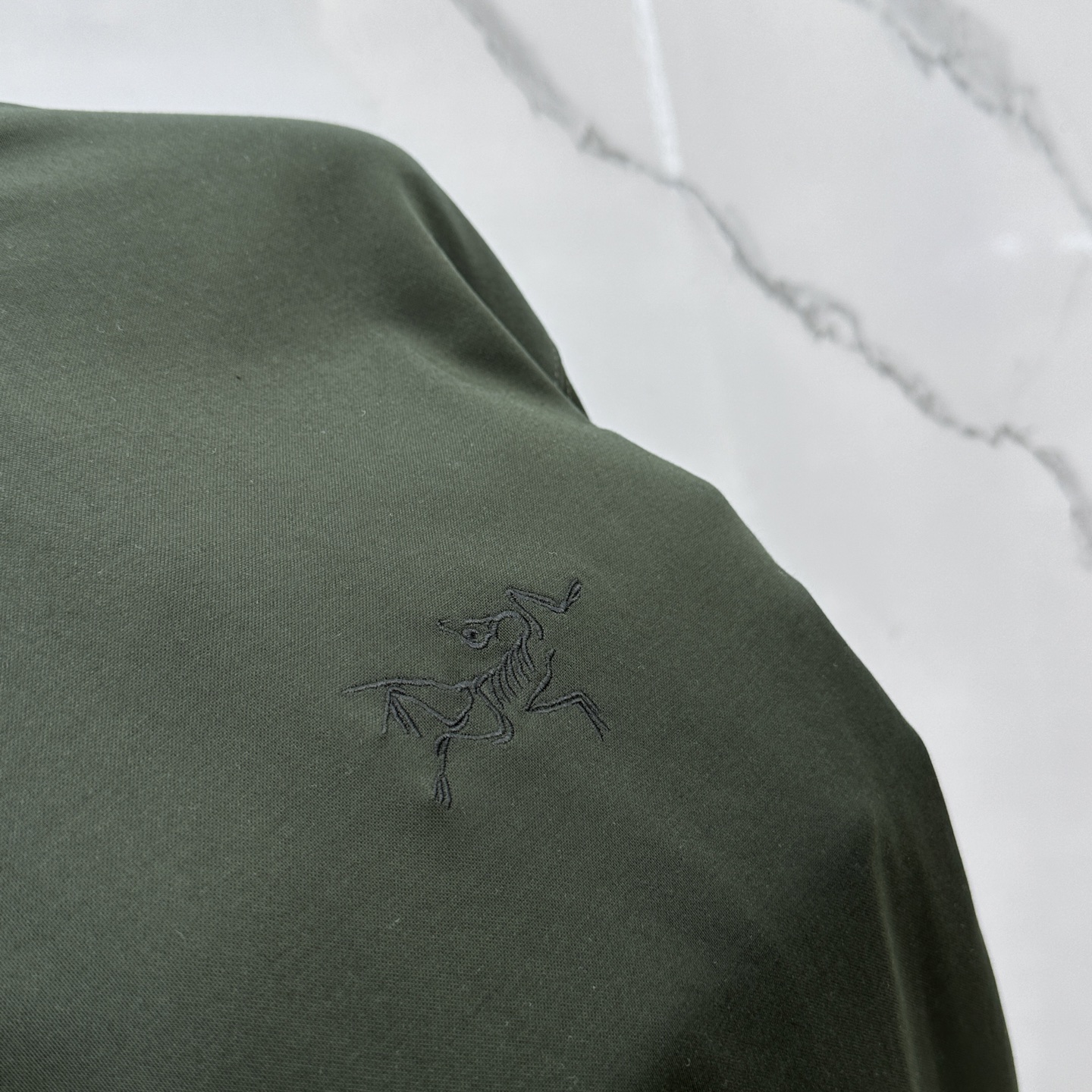  🆕ARC*始祖鸟 2025FW春夏新款户外牛货，特综训运动健身跑步休闲内搭吸湿排汗T恤
全天候户外运动