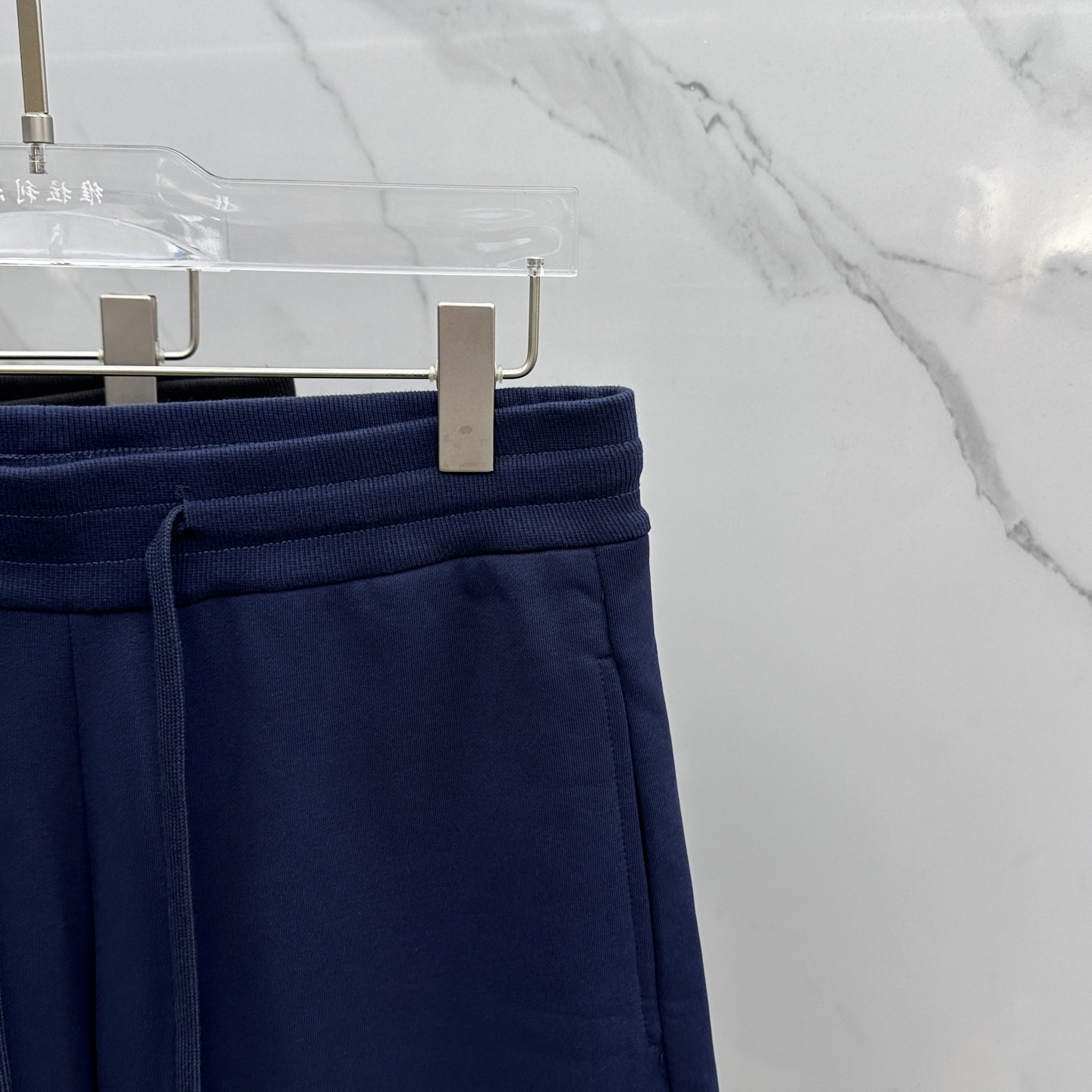  🆕Prad*普拉达 2025春夏新款男士休闲抽绳短裤 高端货简洁时尚大方 简洁利落又清爽 品质做工细节